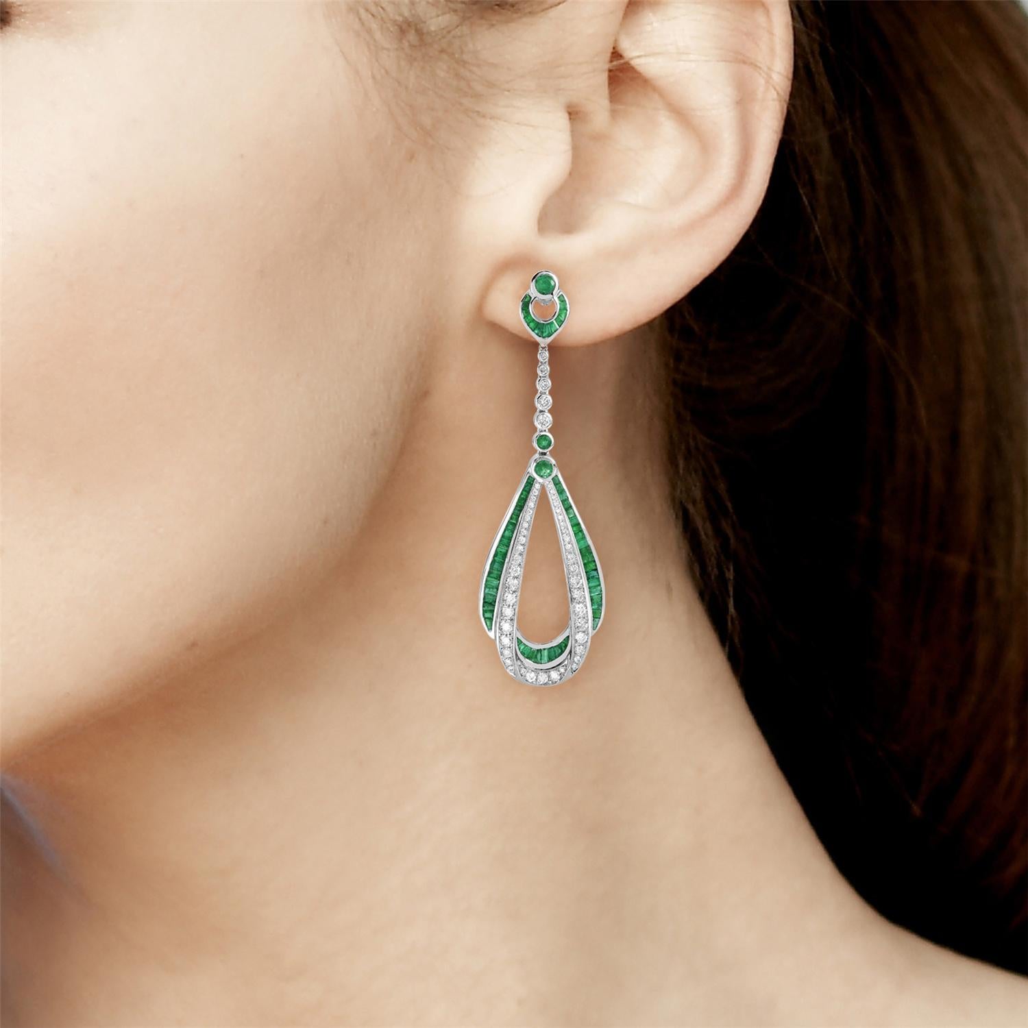 18KT:18.972g,
Diamond:1.931ct
Emerald:5.06ct