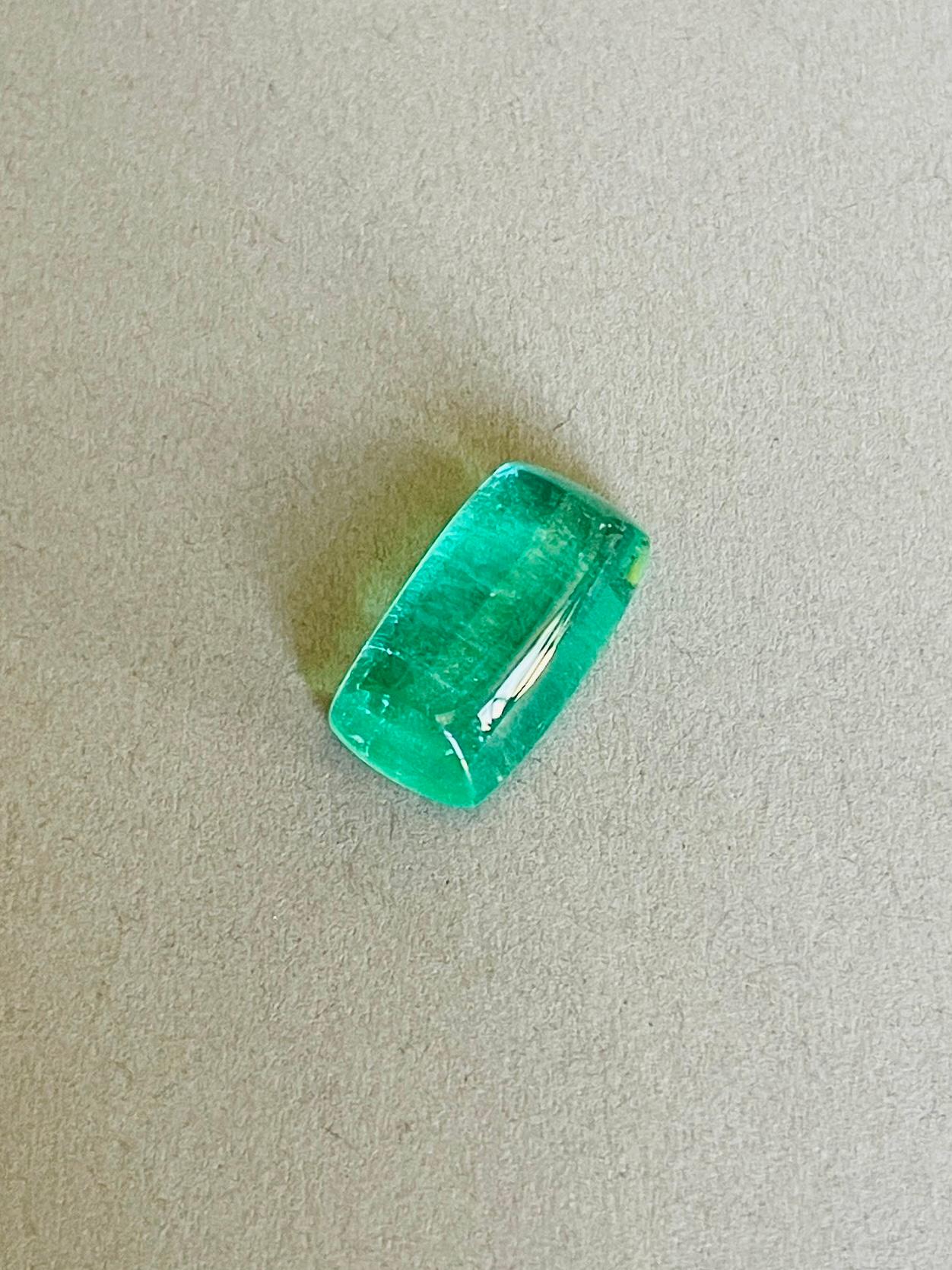 5,06 qt Esmeralda natural cabujón verde neón transparente calidad gema en venta 3