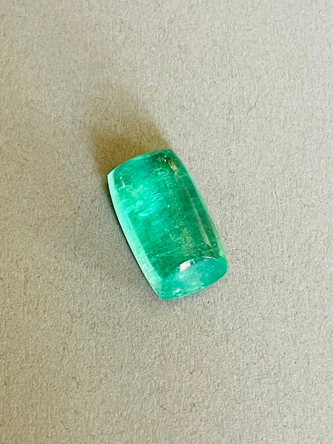 5,06 qt Esmeralda natural cabujón verde neón transparente calidad gema en venta 4