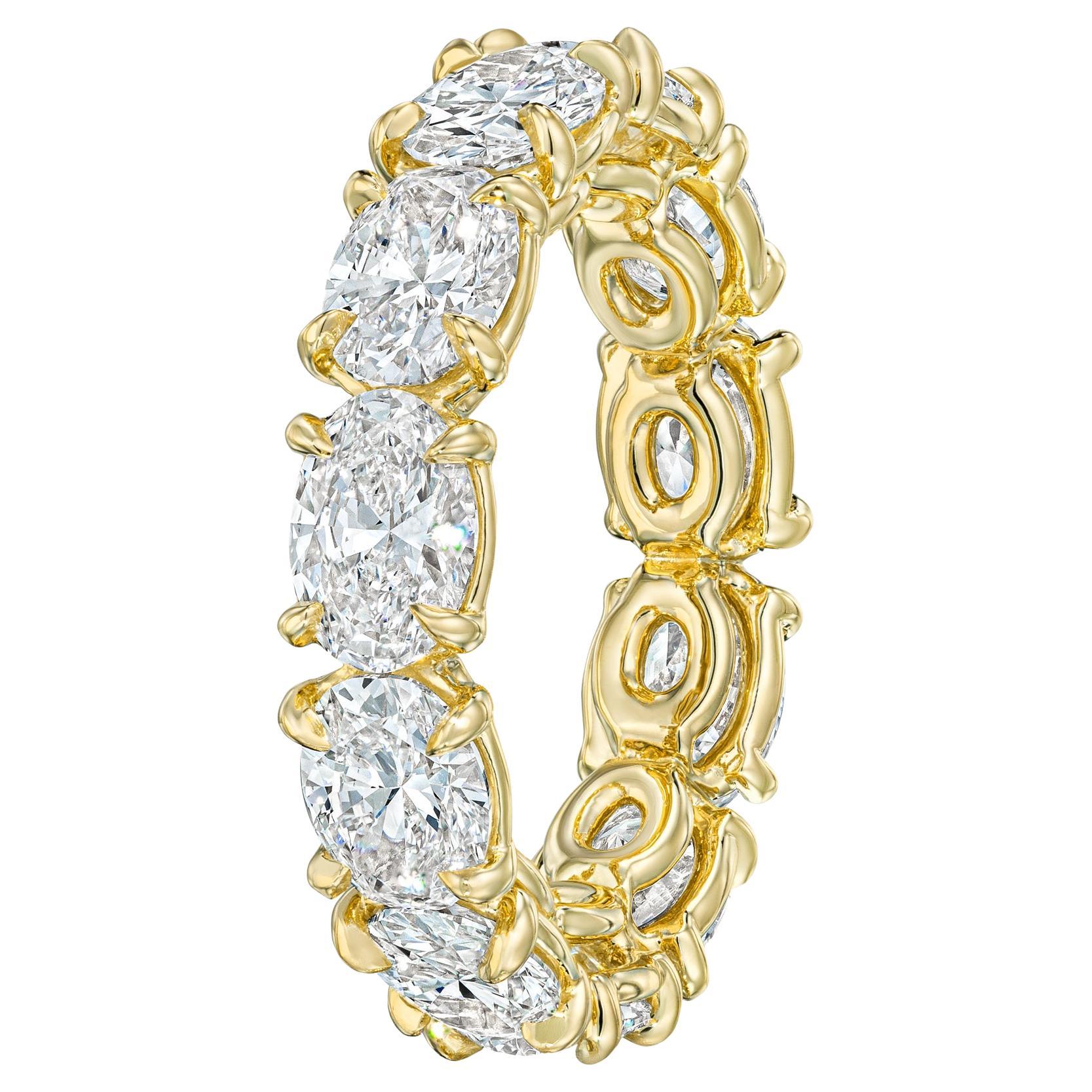En venta: GIA 5.06Ct Diamante talla oval Este-Oeste Alianza de boda de la eternidad en oro amarillo de 18 quilates