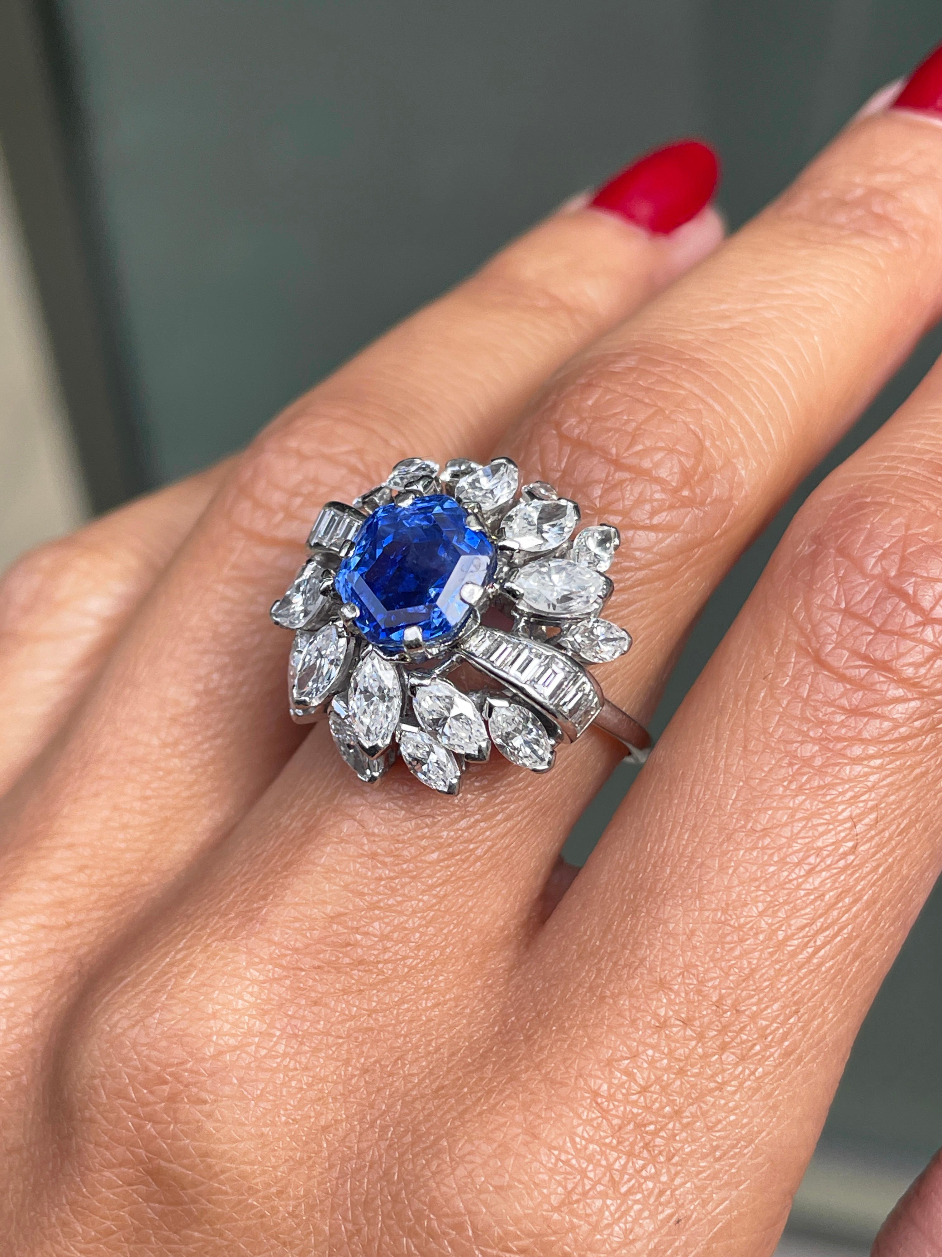 5.06 Carat Blue Sapphire and Diamond Platinum Cluster Cocktail Ring For Sale 1