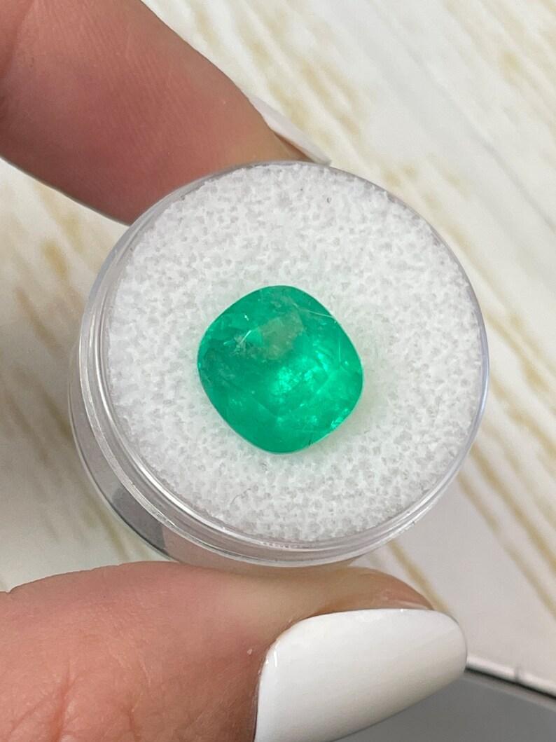 Women's 5.07 Carat Green Colombian Emerald - Cushion Cut May Birthstone Genuine Gem For Sale