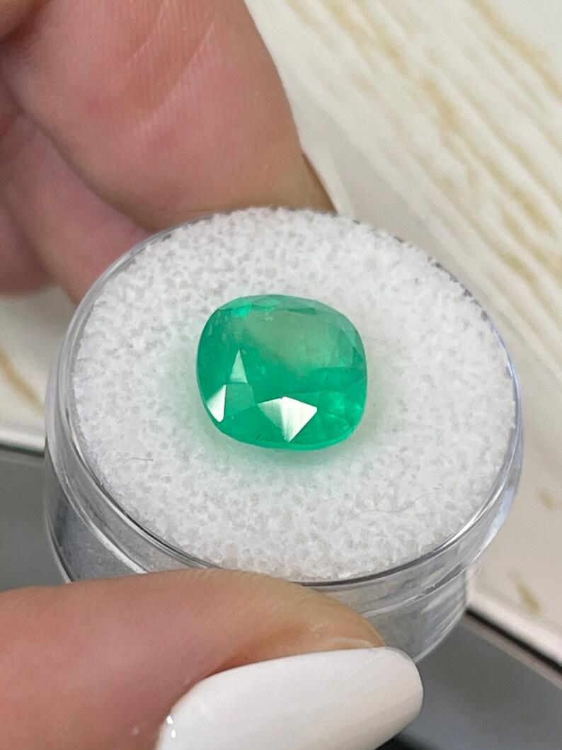 5.07 Carat Green Colombian Emerald - Cushion Cut May Birthstone Genuine Gem For Sale 2
