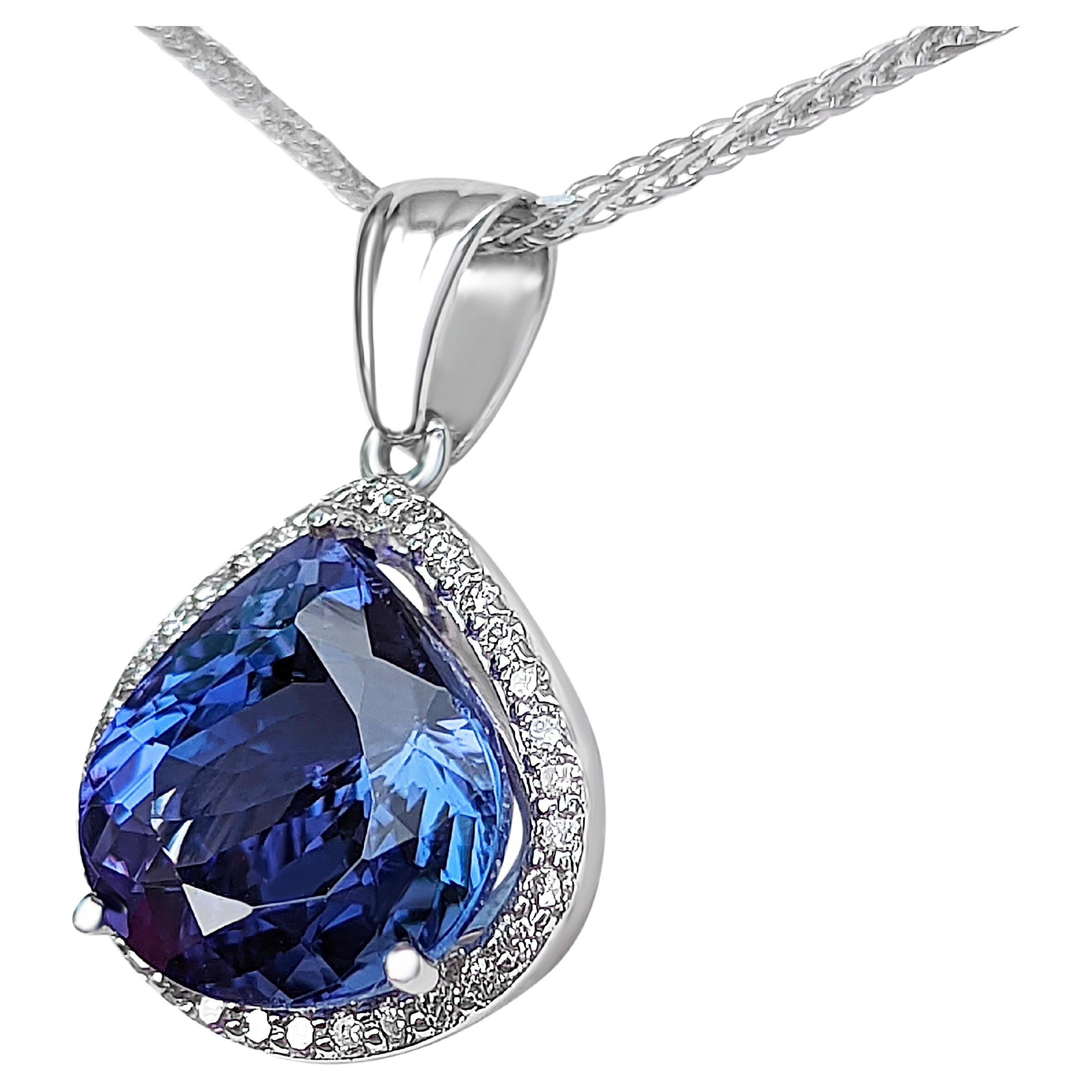 5.07 Carat Tanzanite and 0.25 Ct Diamonds, 14 Kt. White Gold, Pendant Necklace