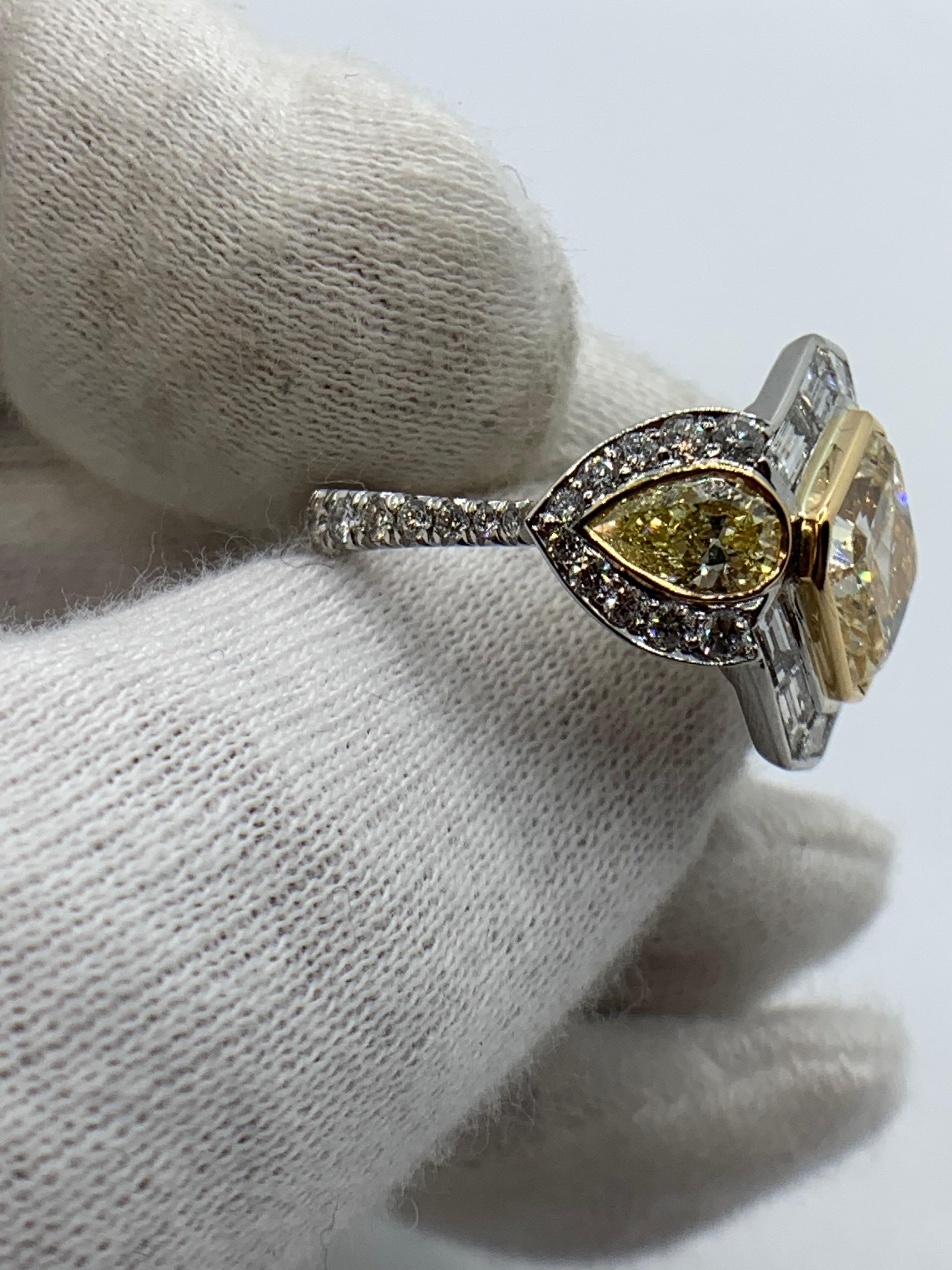 5.07 Carat Yellow Diamond and White Diamond Ring In New Condition In New York, NY