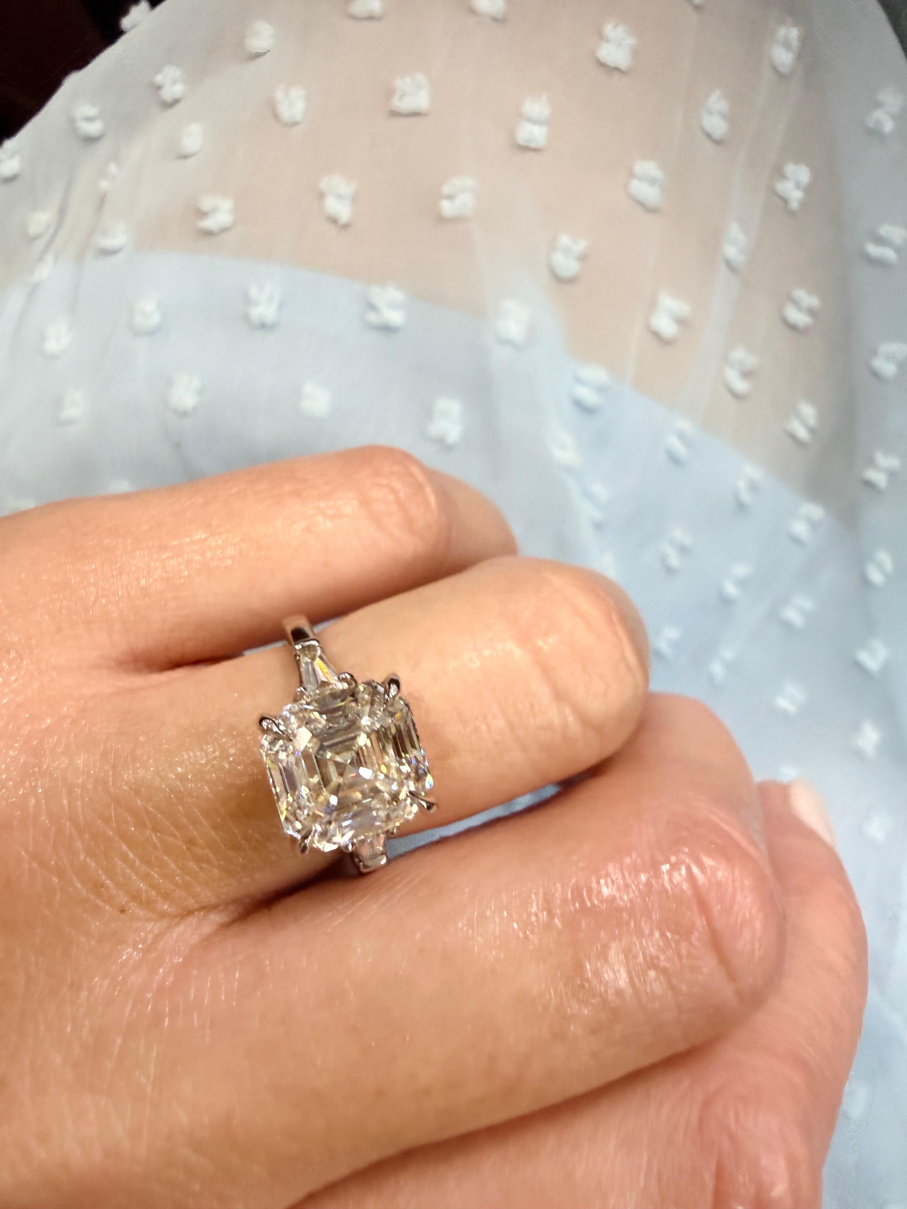 5,07 quilates Anillo de compromiso talla Asscher platino en venta 1