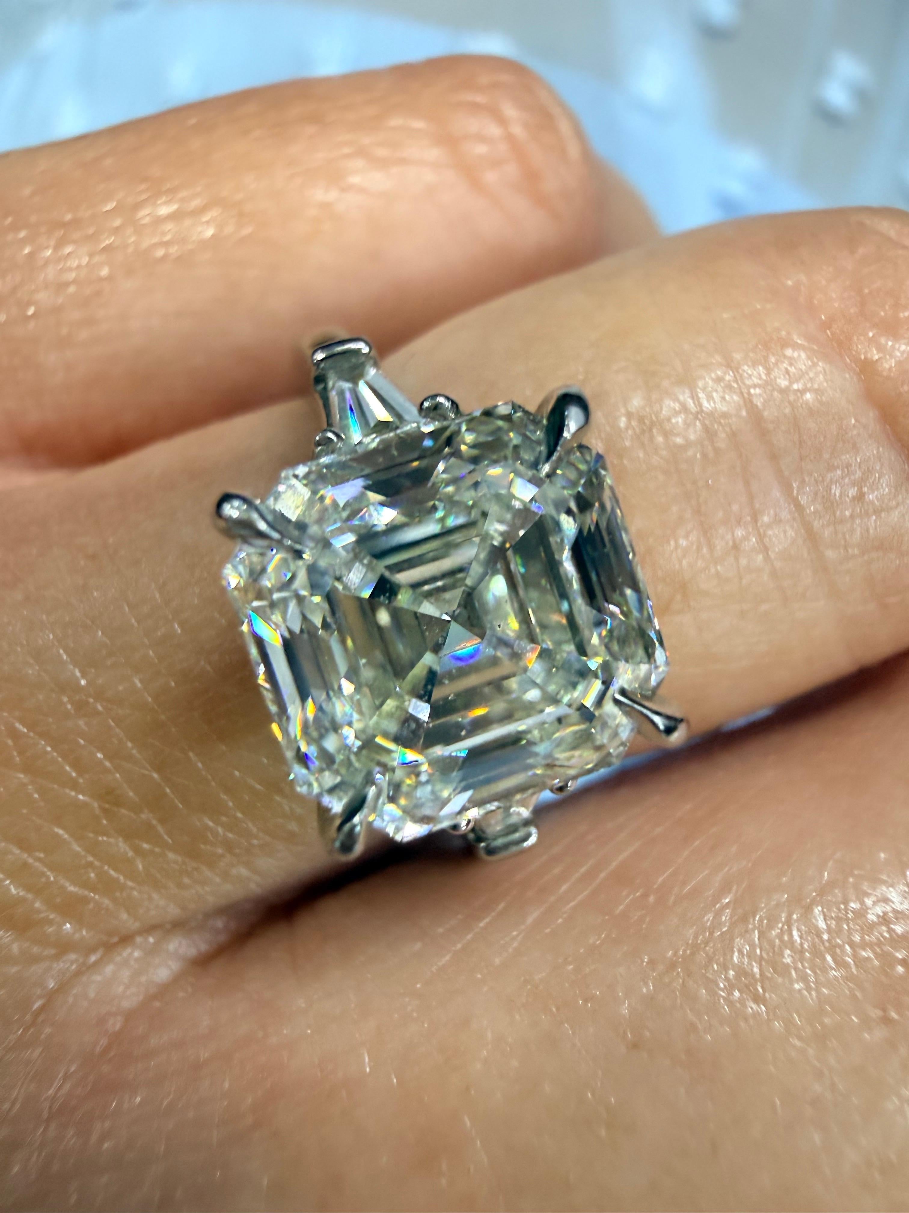 5,07 quilates Anillo de compromiso talla Asscher platino en venta 3