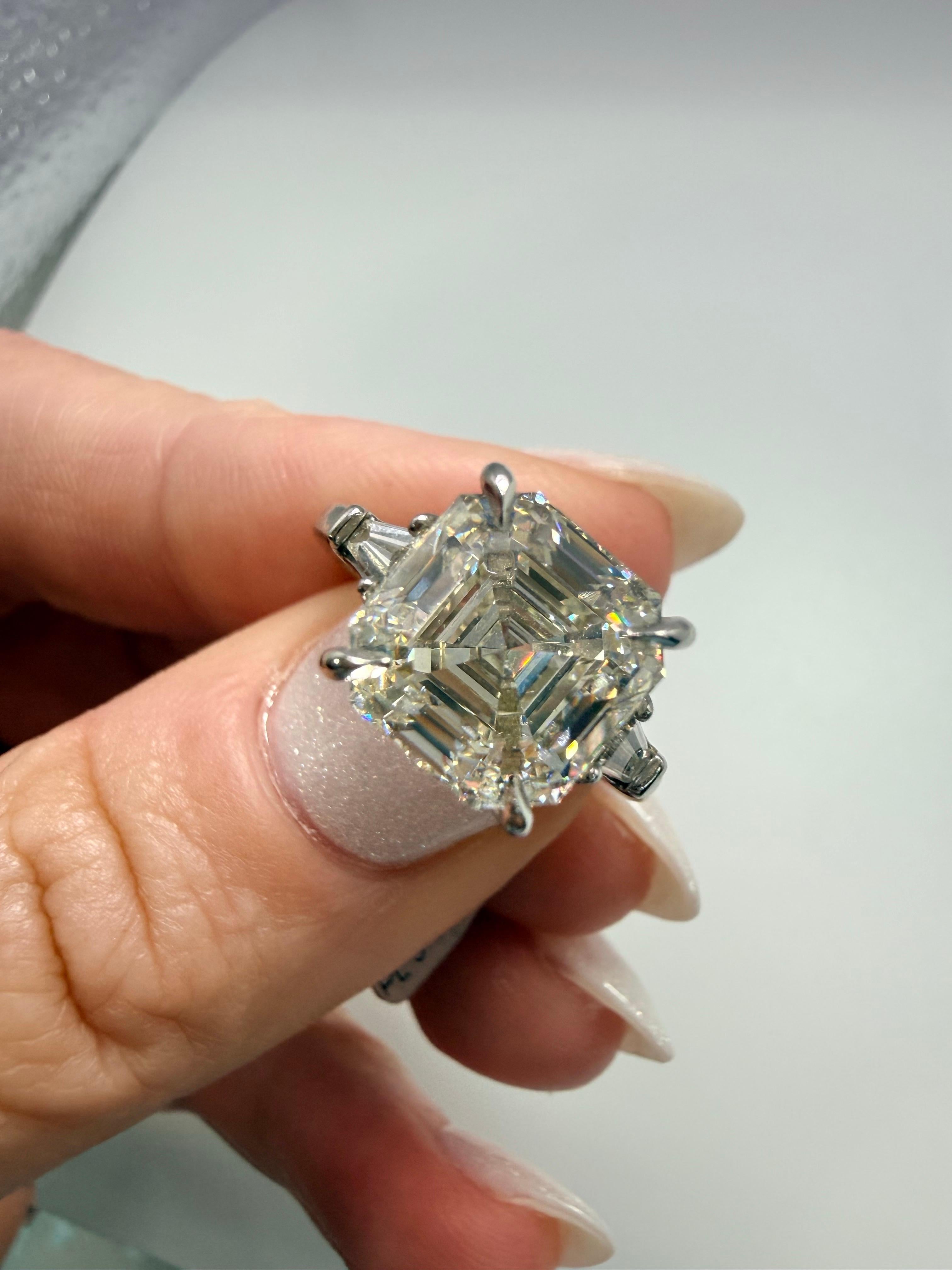5,07 quilates Anillo de compromiso talla Asscher platino en venta 5