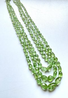 507,40 Karat apfelgrüner Peridot Spitzenqualität glatt getrommelt natürliches Collier Edelstein