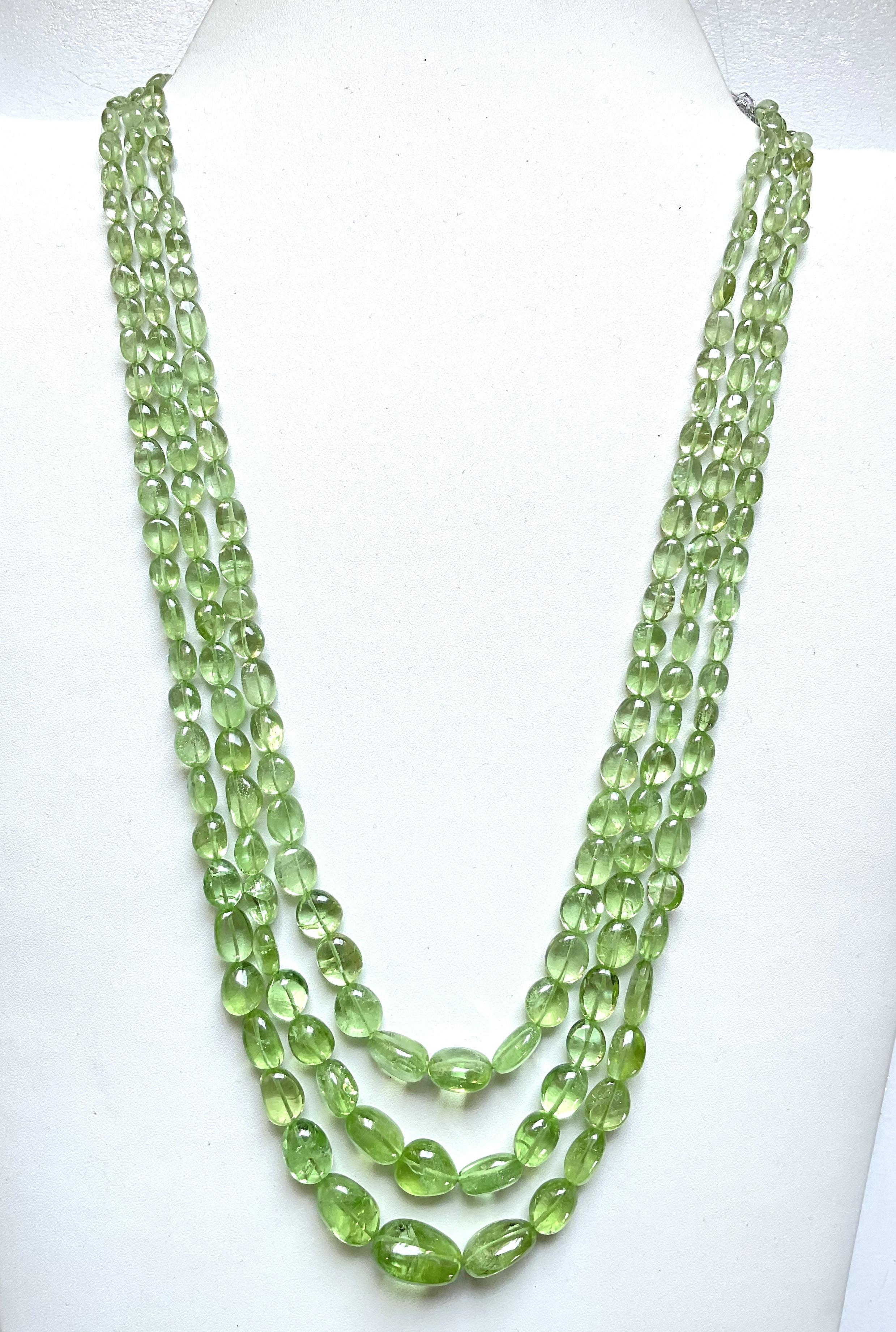 507.40 carats apple green peridot top quality plain tumbled natural necklace gem For Sale 3