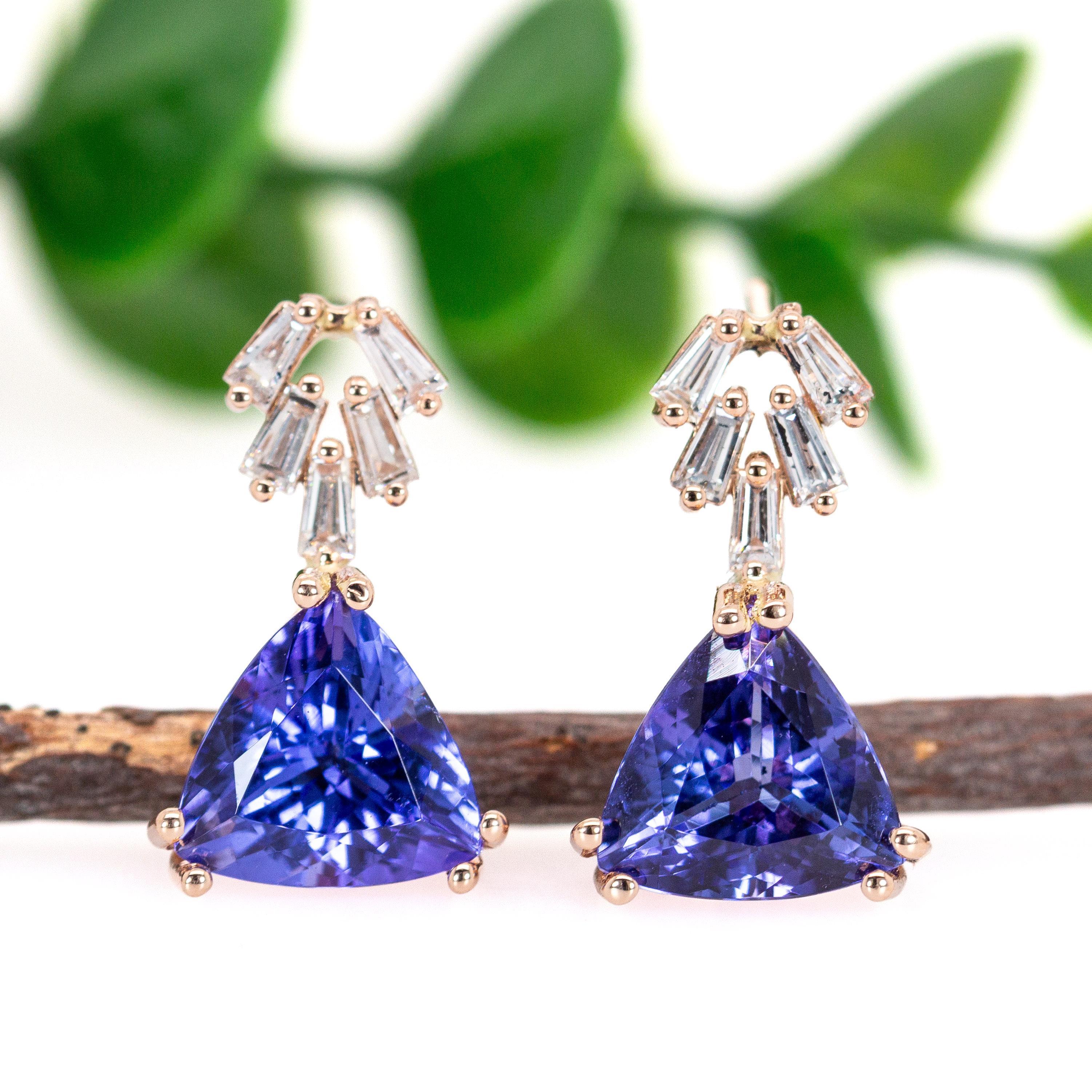 Art Déco Orecchini pendenti con tanzanite da 5,07 carati e diamanti baguette in oro massiccio 14K  TR 9mm in vendita