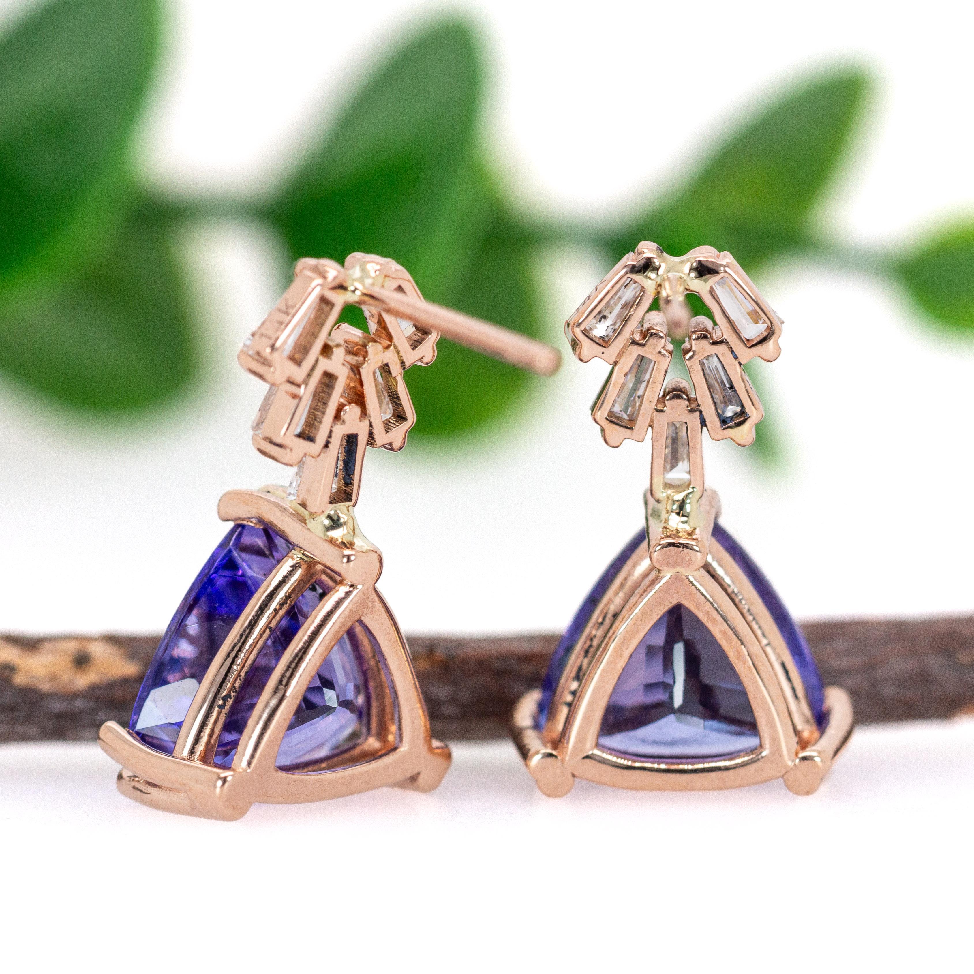 Donna Orecchini pendenti con tanzanite da 5,07 carati e diamanti baguette in oro massiccio 14K  TR 9mm in vendita