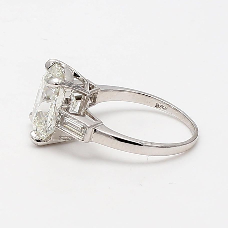 5.08 Carat Cushion Modified Brilliant Cut H VS1 Diamond Platinum Engagement Ring For Sale 2