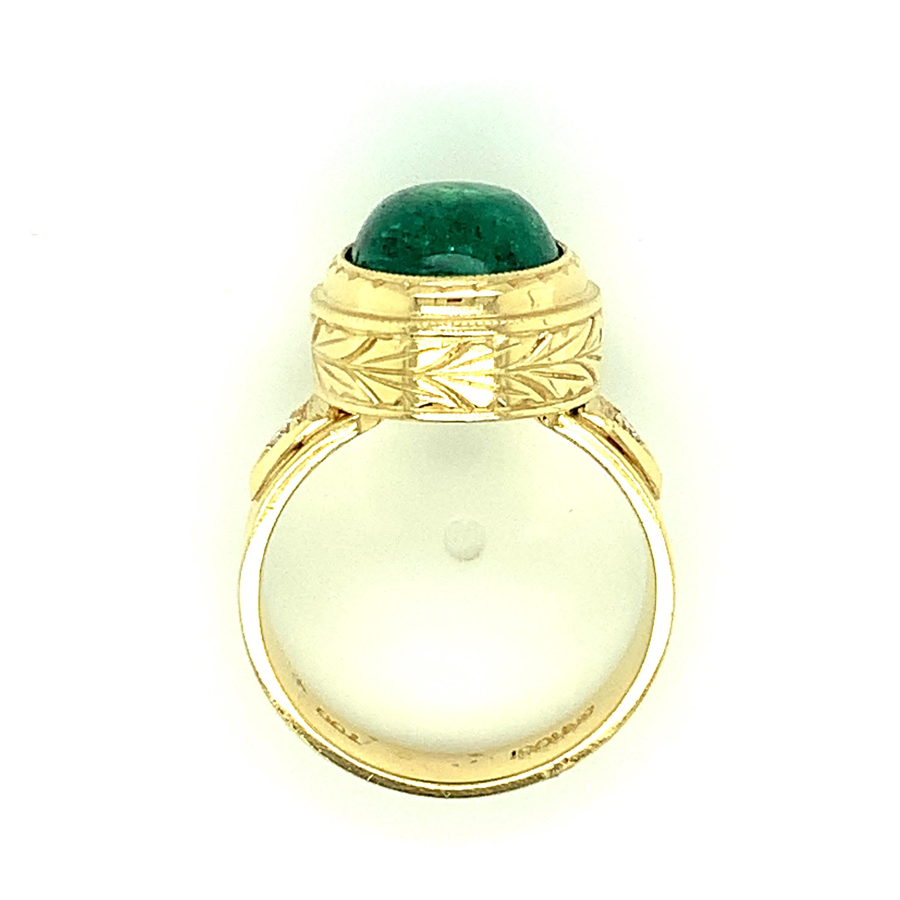 Emerald Cabochon and Diamond Yellow Gold Handmade & Engraved Ring, 5.08 Carats  For Sale 1
