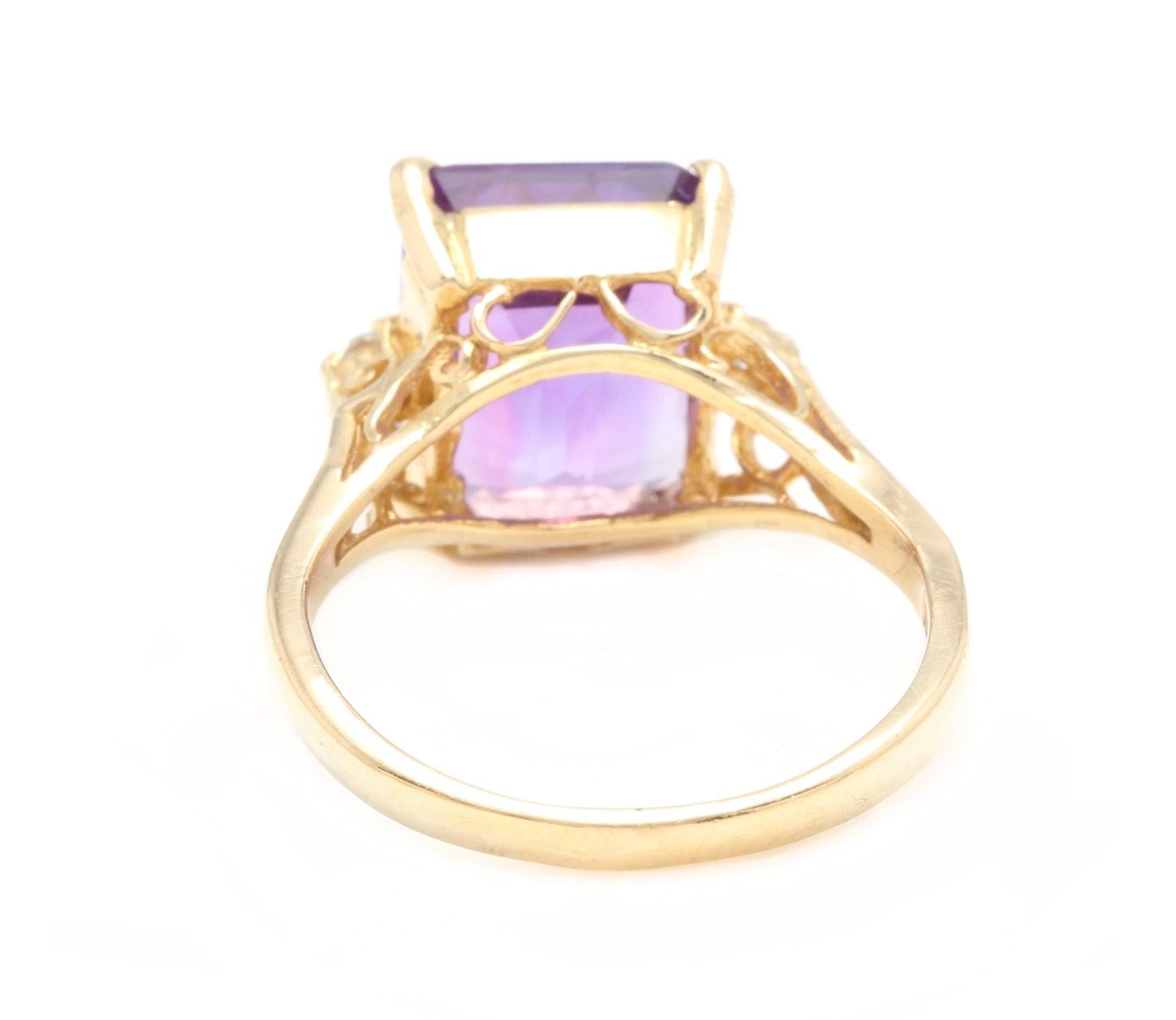 5.08 Carat Natural Amethyst and Diamond 14 Karat Solid Yellow Gold Ring In New Condition For Sale In Los Angeles, CA