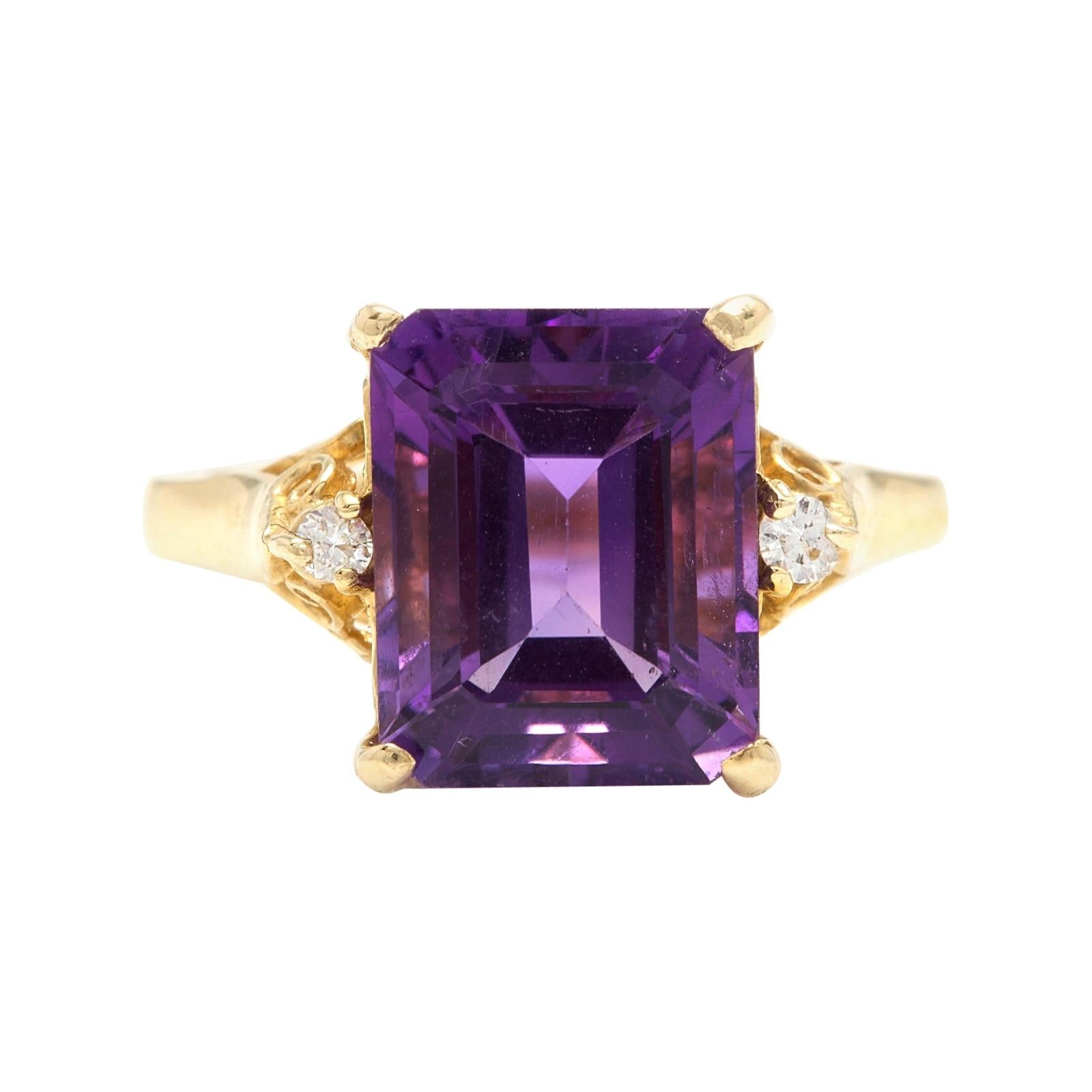 5.08 Carat Natural Amethyst and Diamond 14 Karat Solid Yellow Gold Ring For Sale