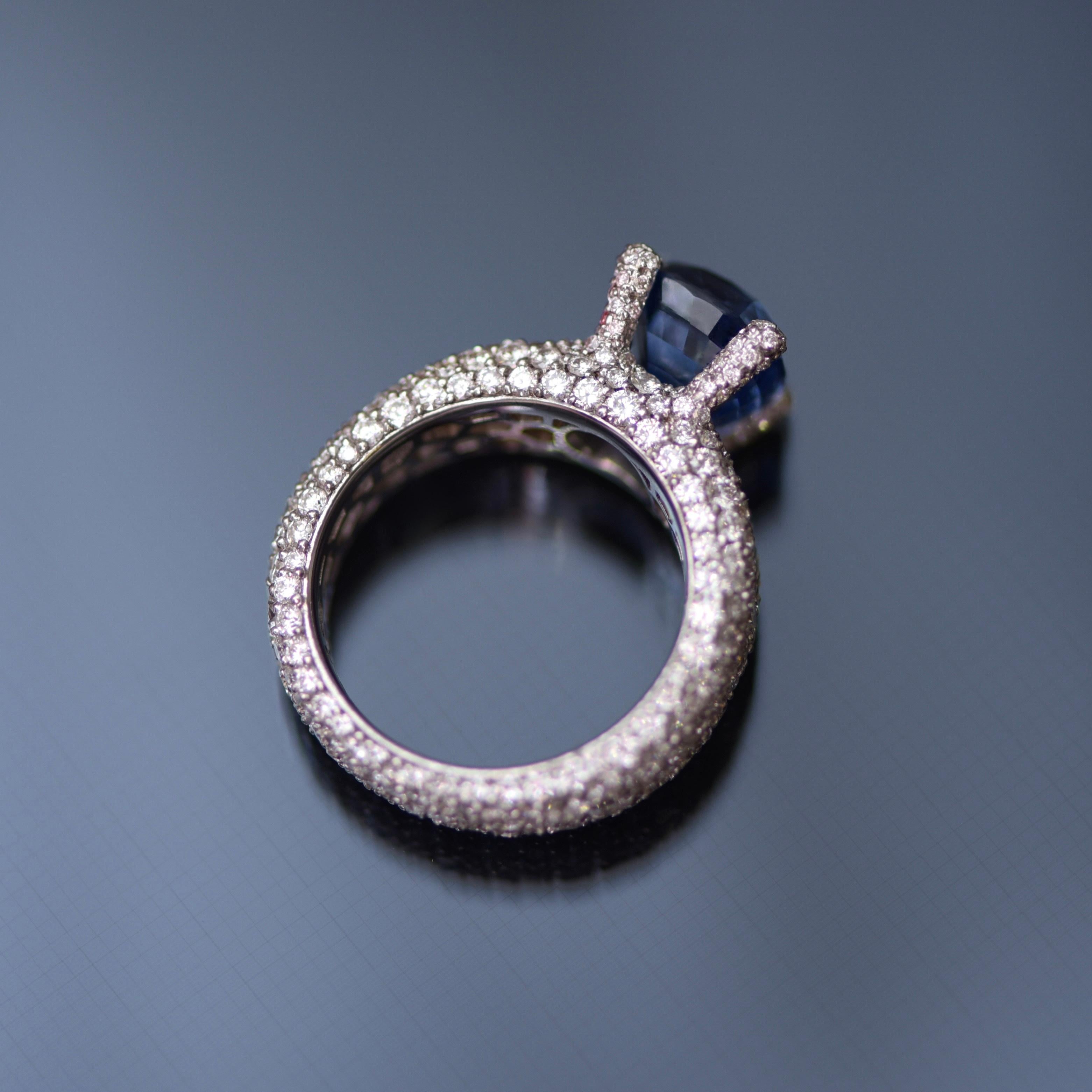 Modern 5.08 Carat Natural Sapphire Diamonds 18 Karat White Gold Cocktail Ring by D&A For Sale