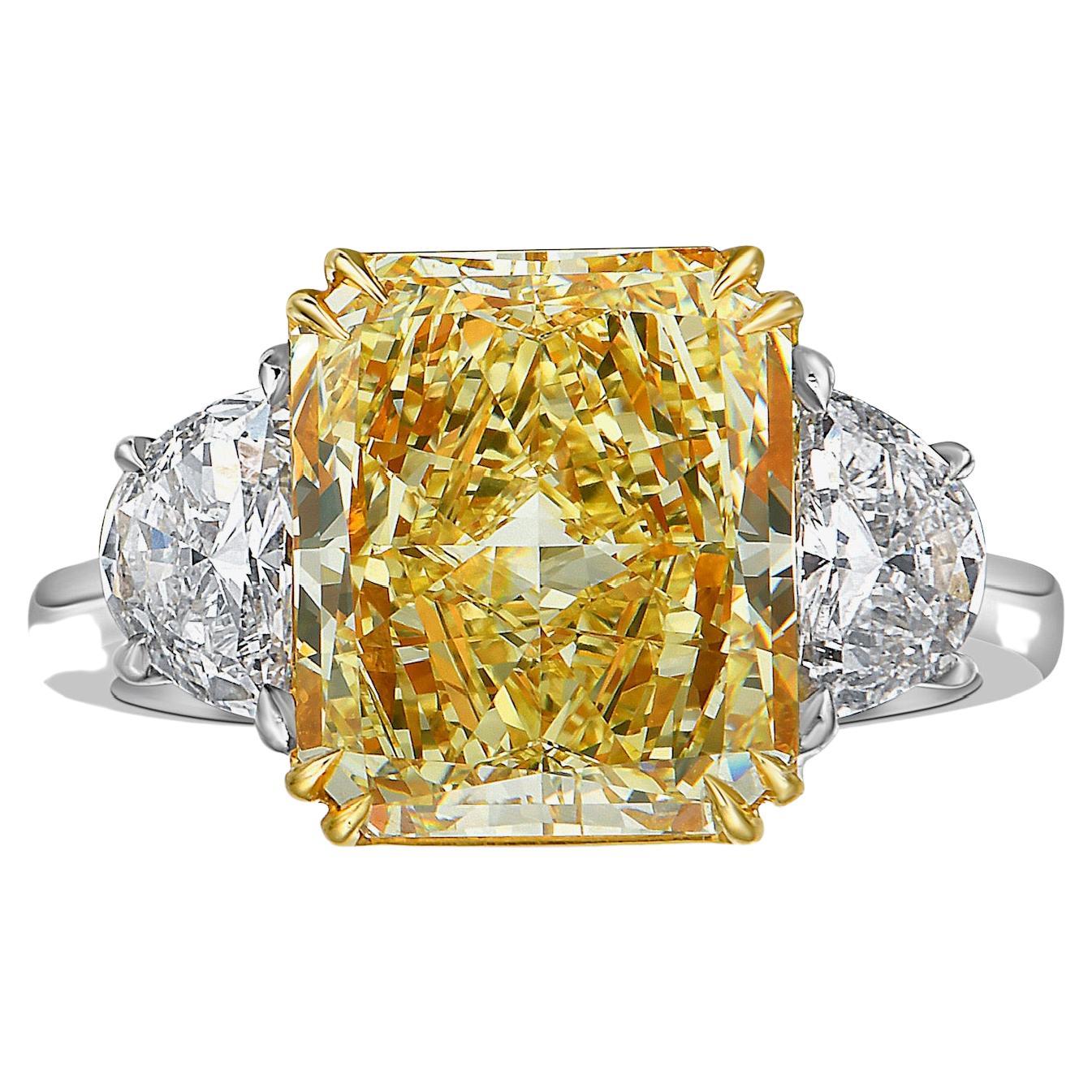 5 Carat Fancy Yellow Radiant VVS2 GIA Ring For Sale