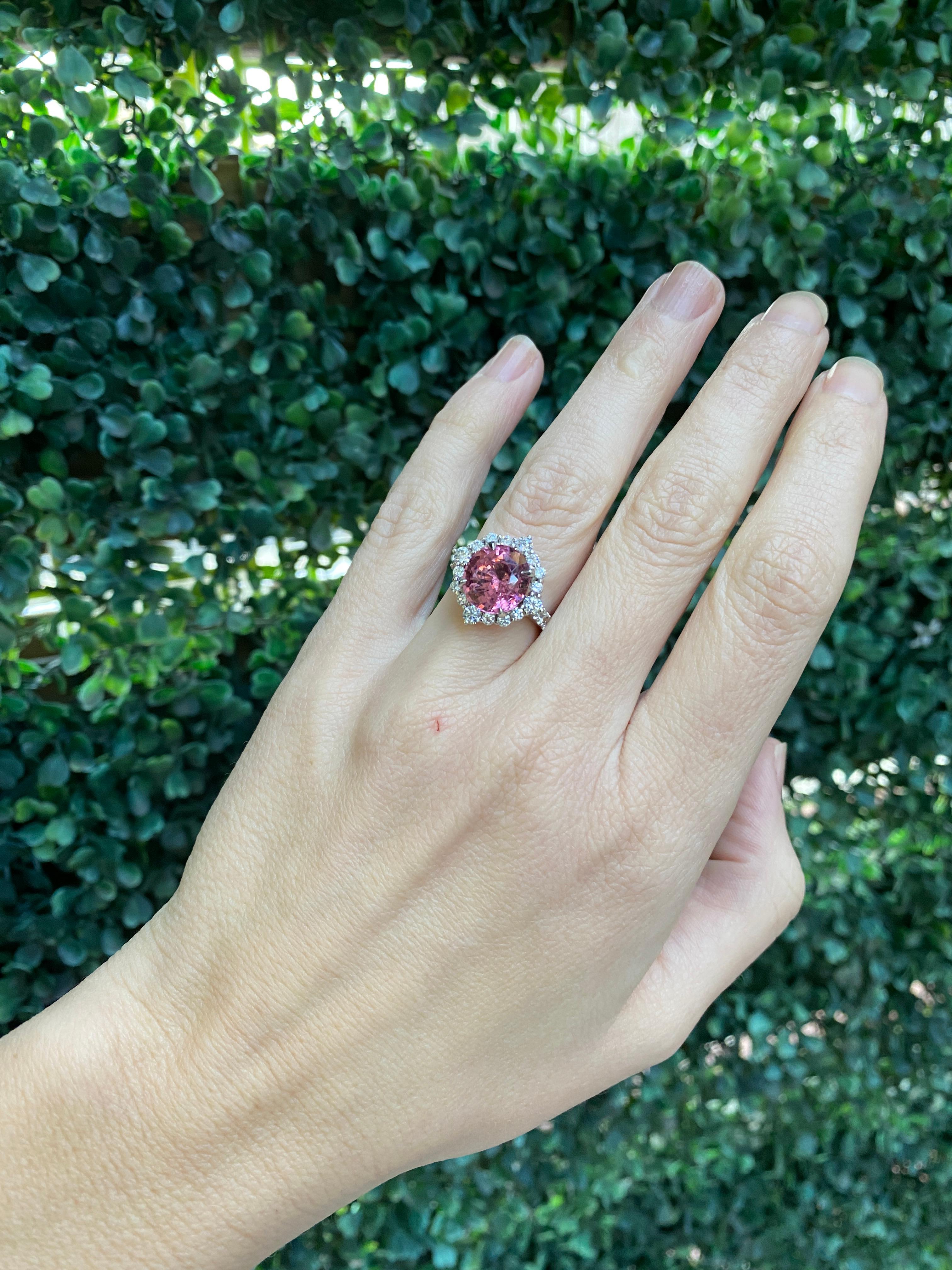 5.08ct Oval Cut Natural Pink Spinel, 1.03ctw Diamond Halo 18k White Gold Ring For Sale 3