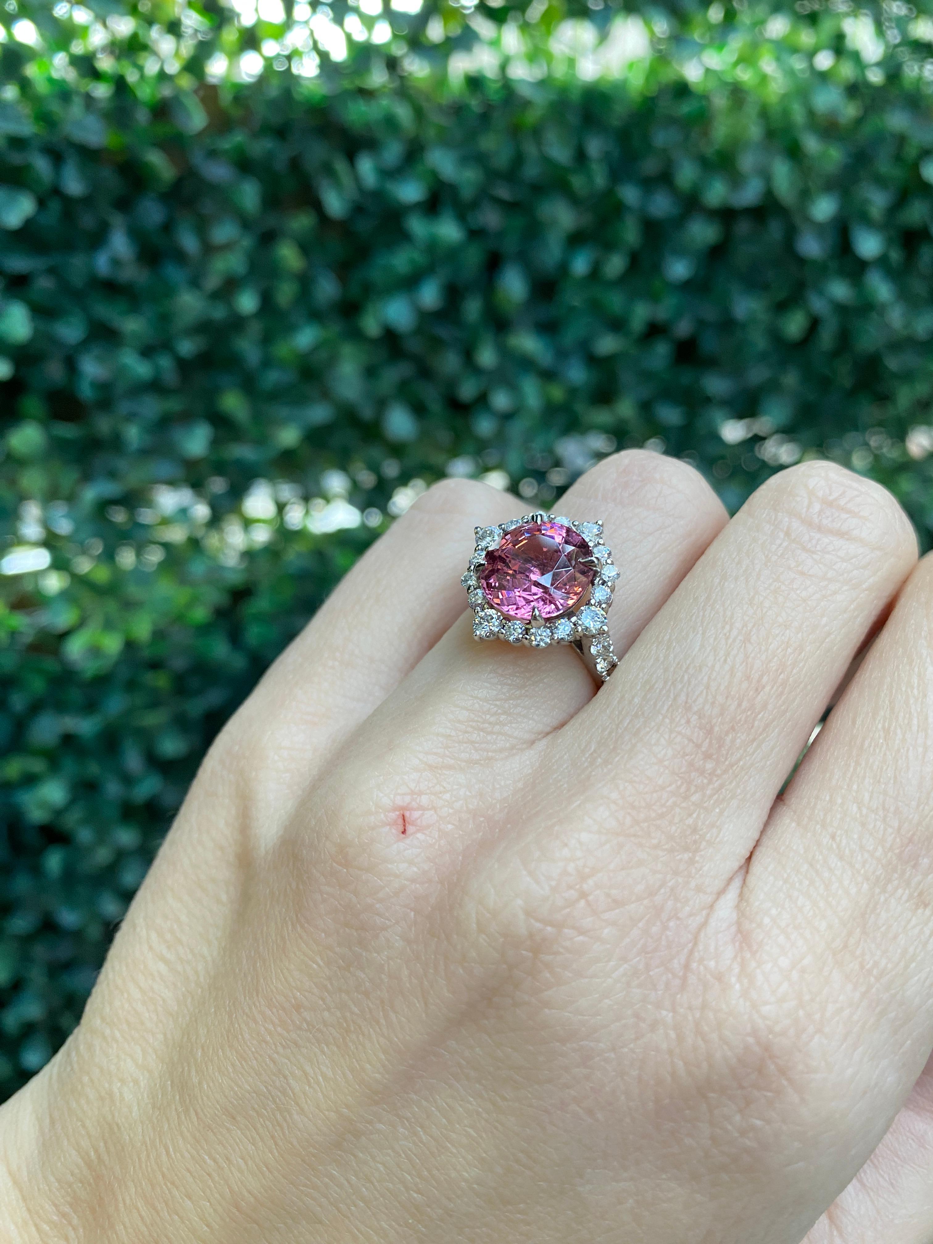 5.08ct Oval Cut Natural Pink Spinel, 1.03ctw Diamond Halo 18k White Gold Ring For Sale 5