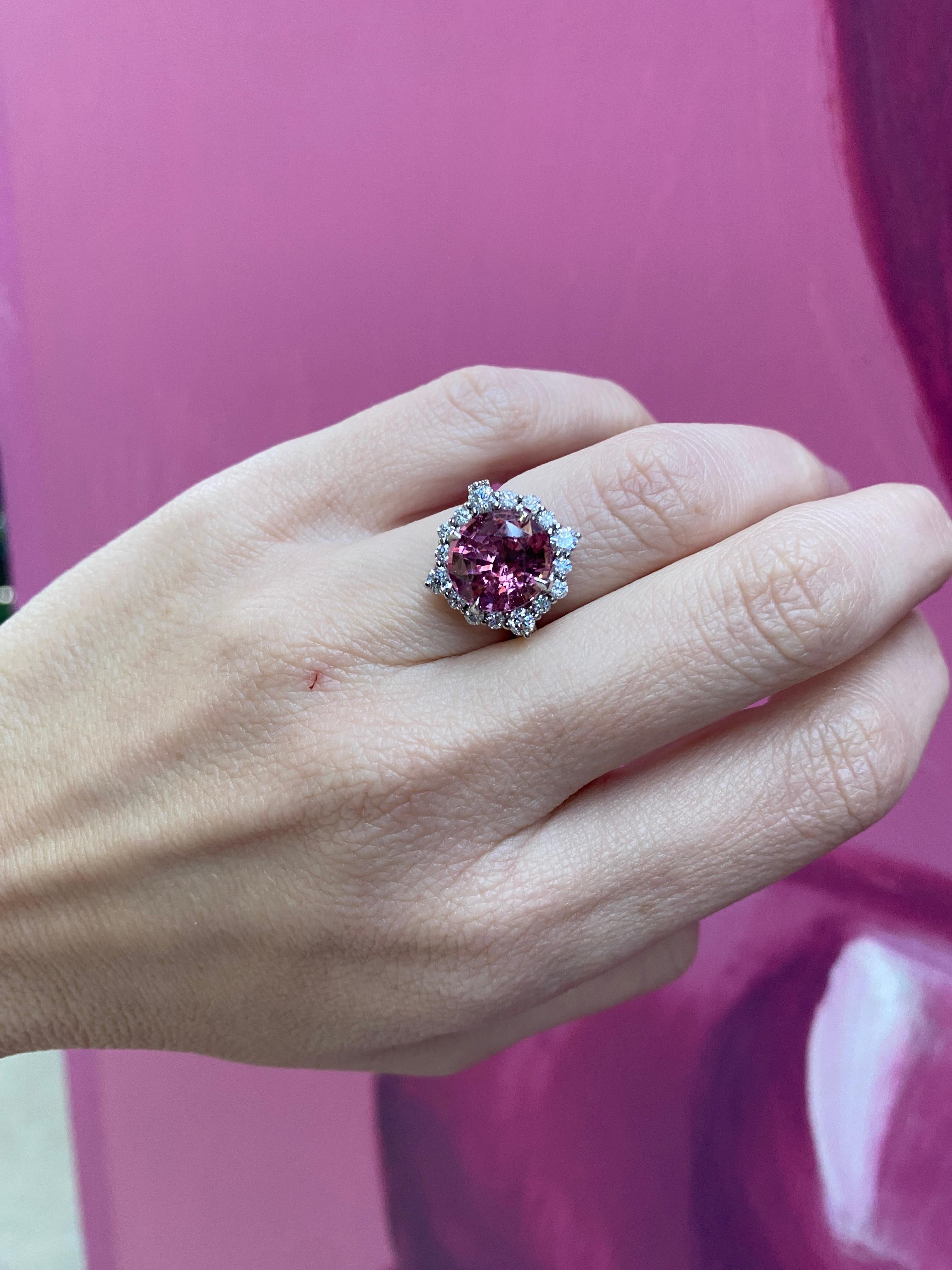 5.08ct Oval Cut Natural Pink Spinel, 1.03ctw Diamond Halo 18k White Gold Ring For Sale 9