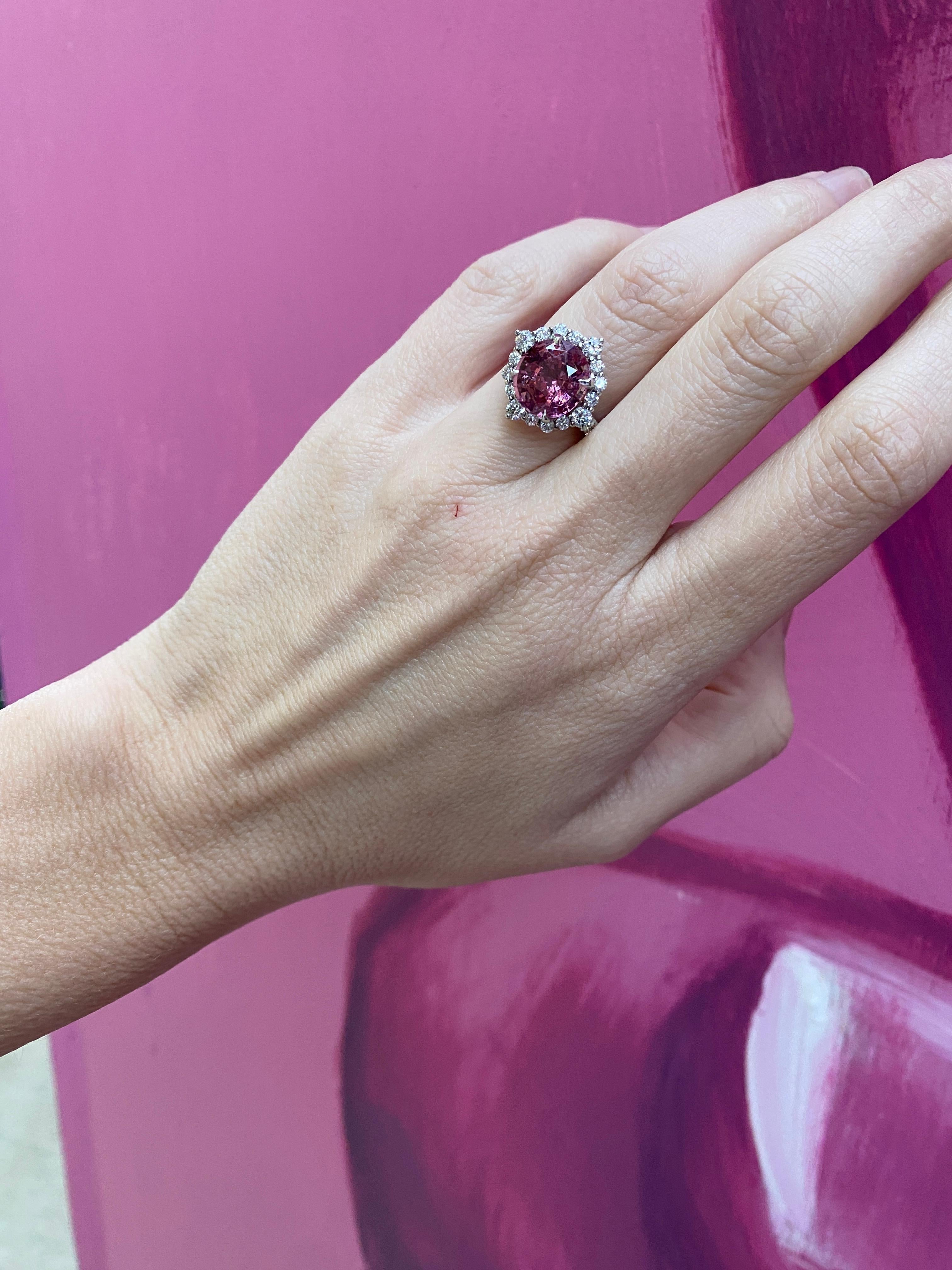 5.08ct Oval Cut Natural Pink Spinel, 1.03ctw Diamond Halo 18k White Gold Ring For Sale 12