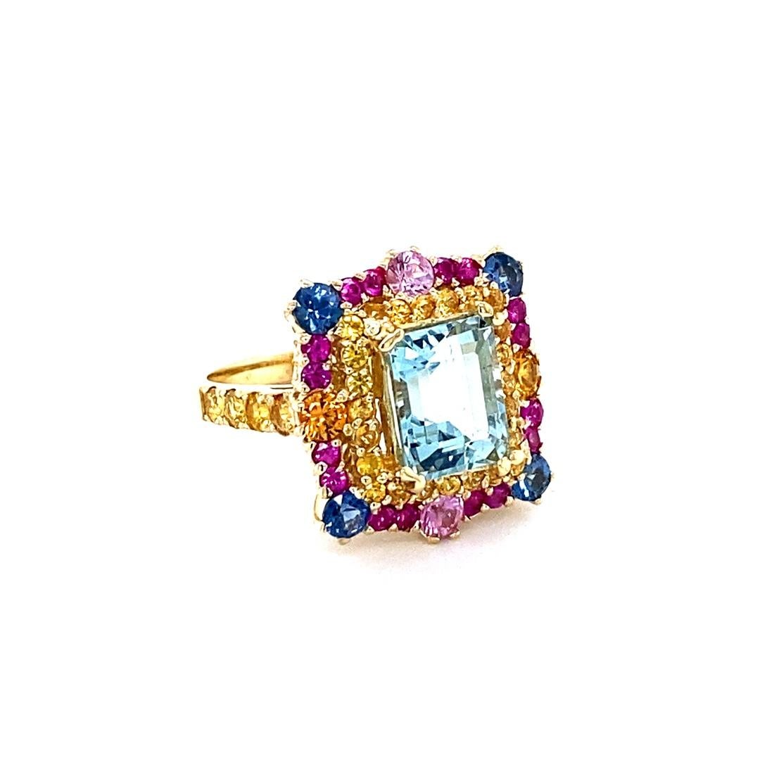 Emerald Cut 5.09 Carat Aquamarine Sapphire Yellow Gold Cocktail Ring For Sale