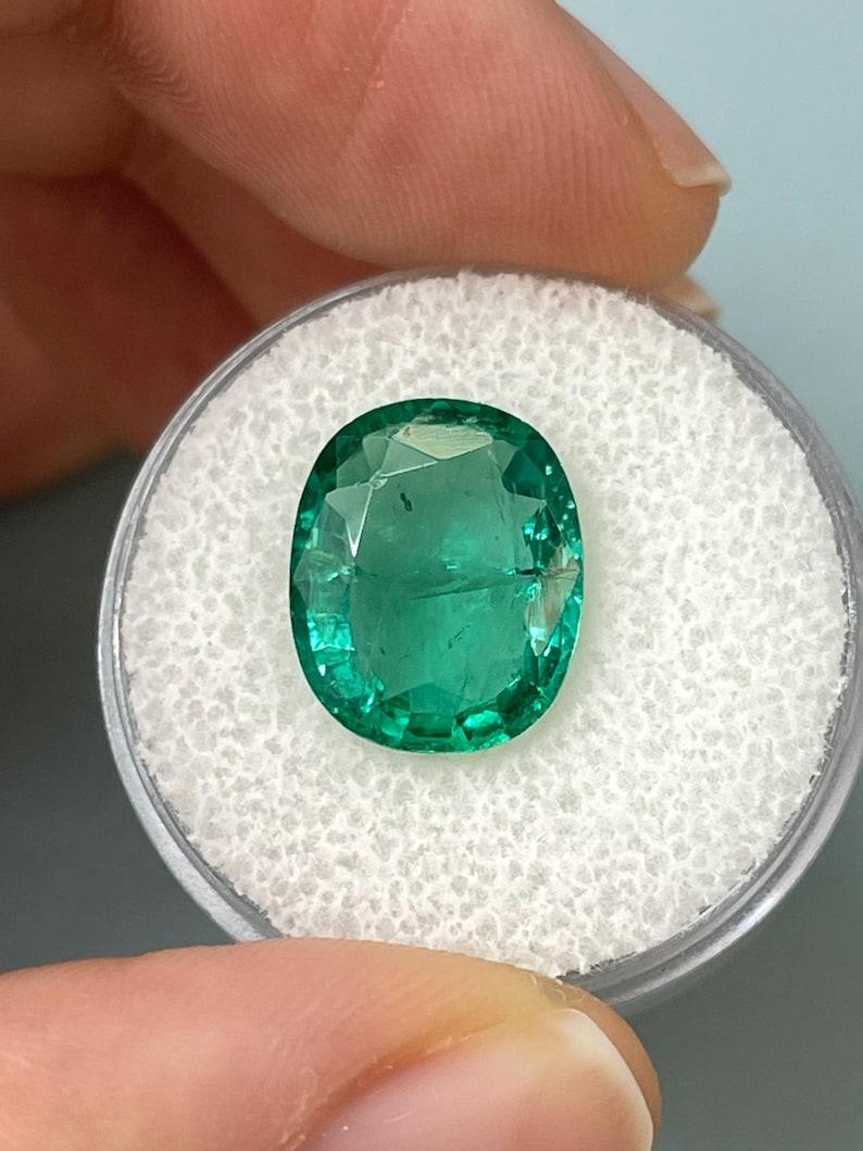 Modern 5.09 Carat Bubbly Hybrid Cut Zambian Emerald - Cushion Oval Cut Genuine Gem For Sale