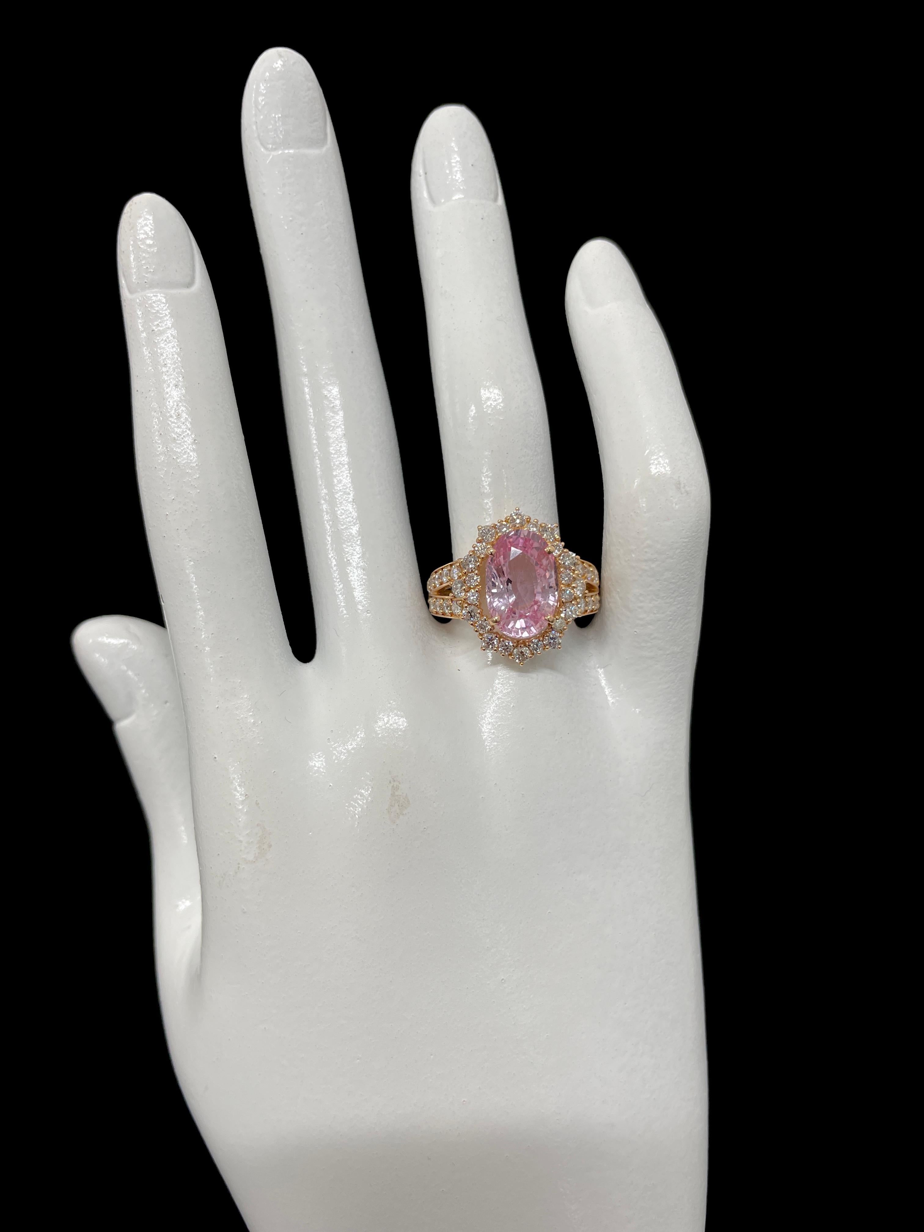 Women's AIGS Certified 5.09 Carat Padparadscha Sapphire and Diamond Ring set in 18K Gold For Sale