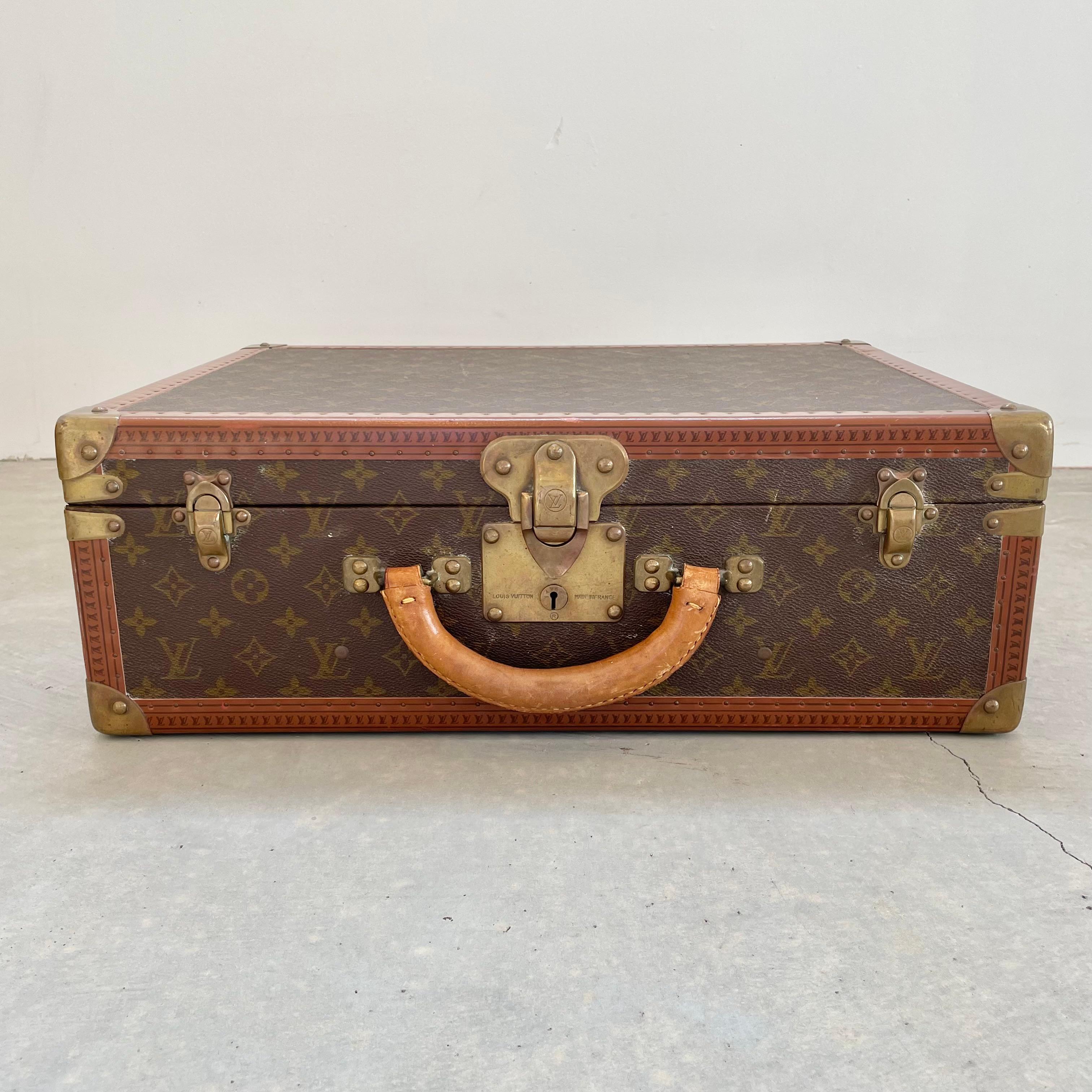 50cm Louis Vuitton Trunk, 1940s France In Good Condition For Sale In Los Angeles, CA