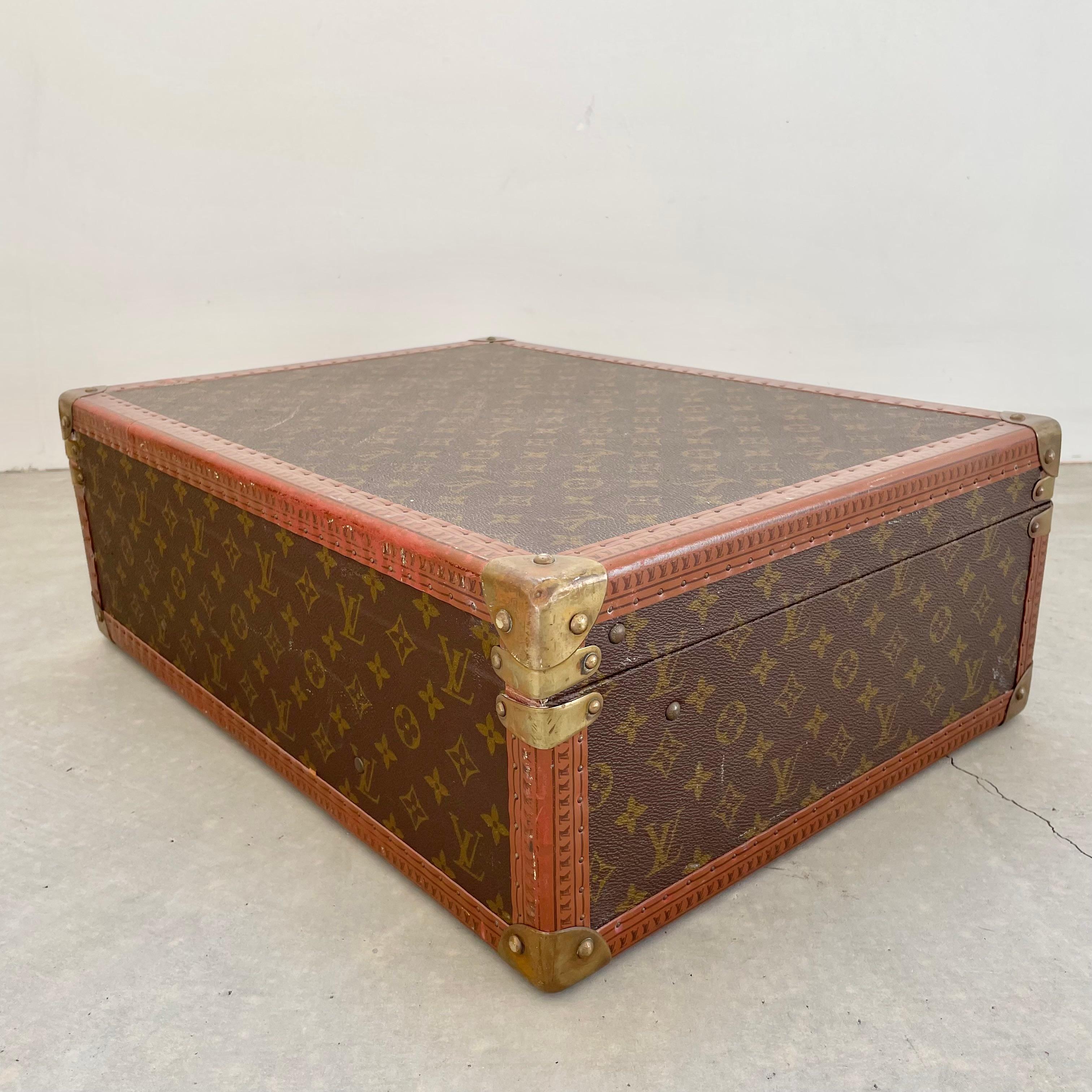 50cm Louis Vuitton-Koffer, Frankreich, 1940er Jahre (Messing) im Angebot