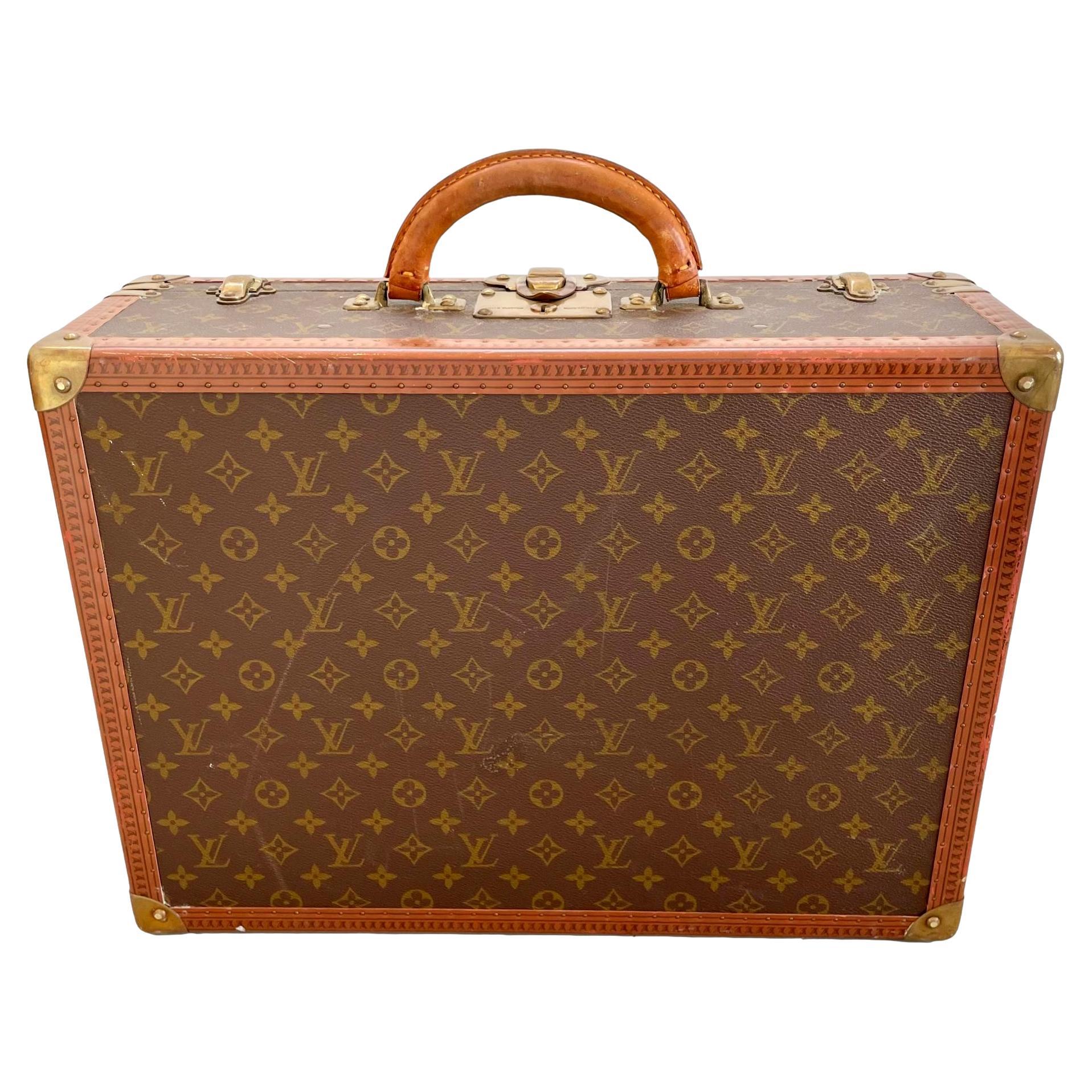 Past auction: Small Louis Vuitton steamer trunk 1940s