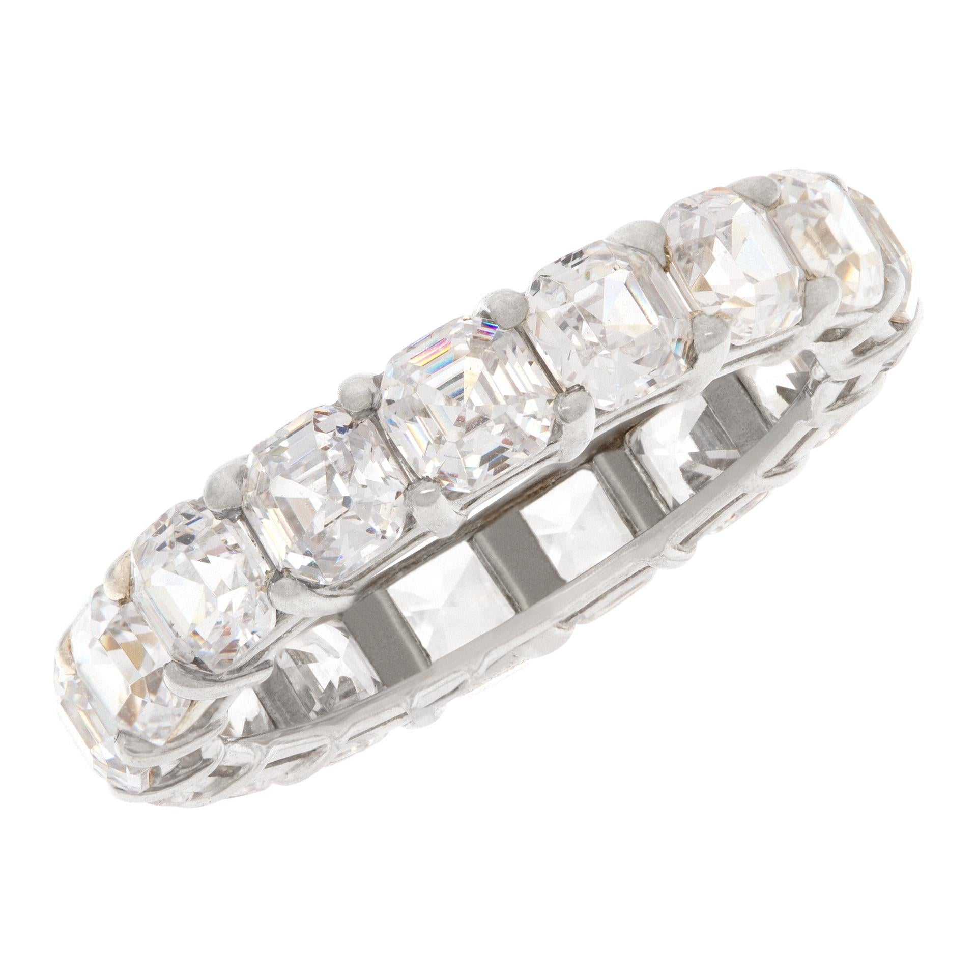 Fascia per l'eternità con diamante taglio Asscher da 5,0ct in platino In condizioni ottime in vendita a Surfside, FL