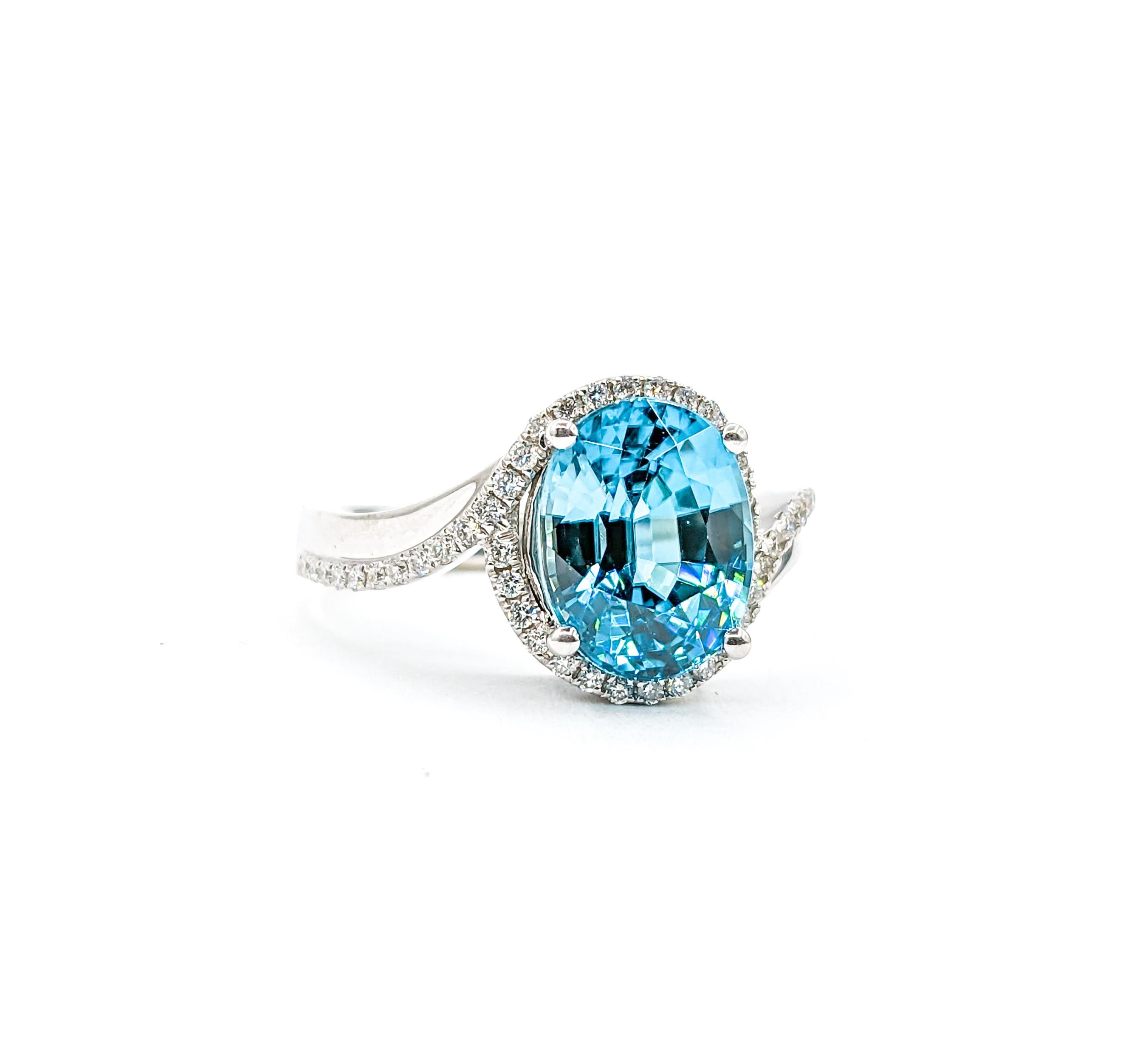 Women's 5.0ct Blue Zircon & Diamond Ring In White Gold For Sale