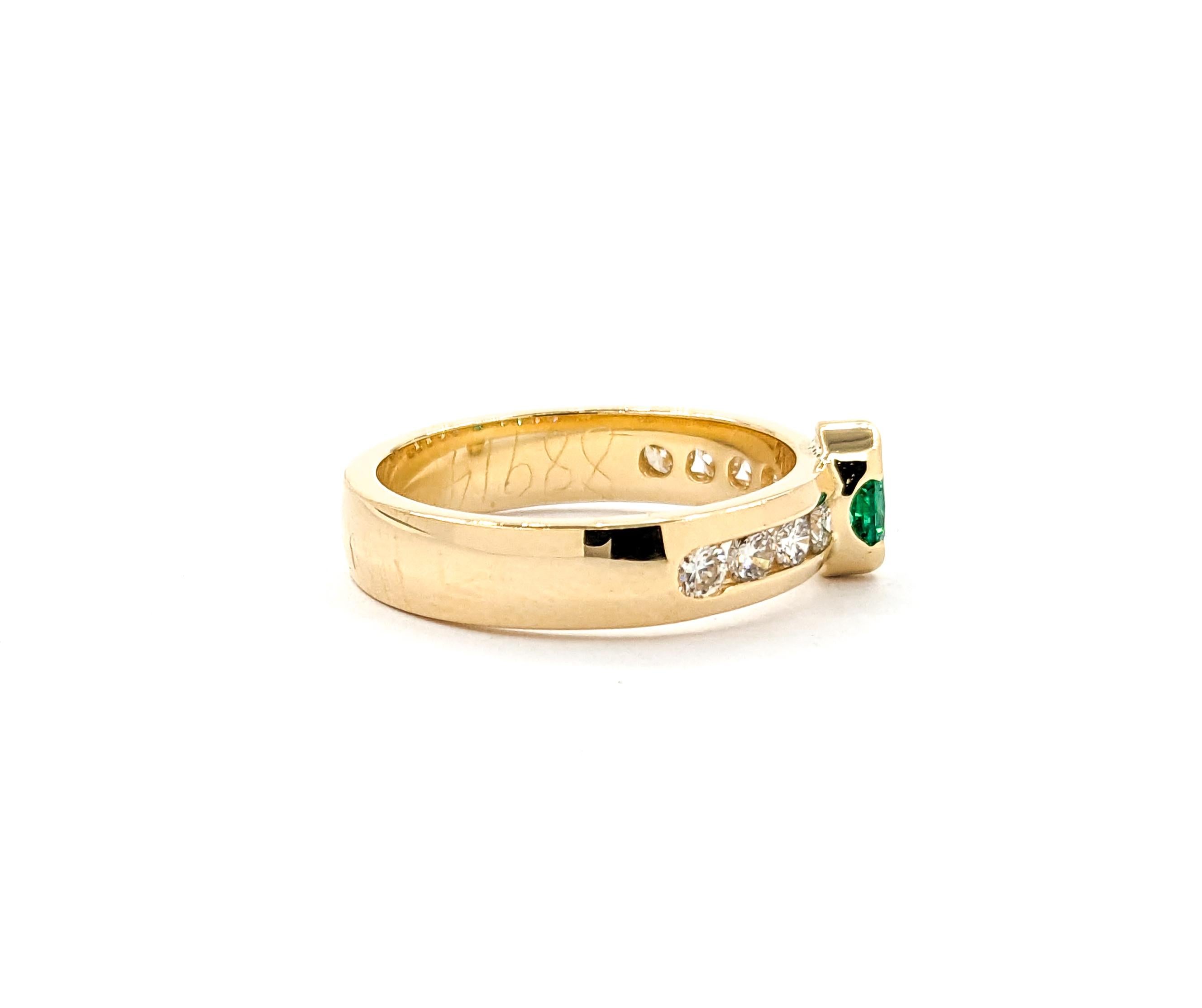 .50ct Emerald & .40ctw Diamond Ring In Yellow Gold For Sale 1