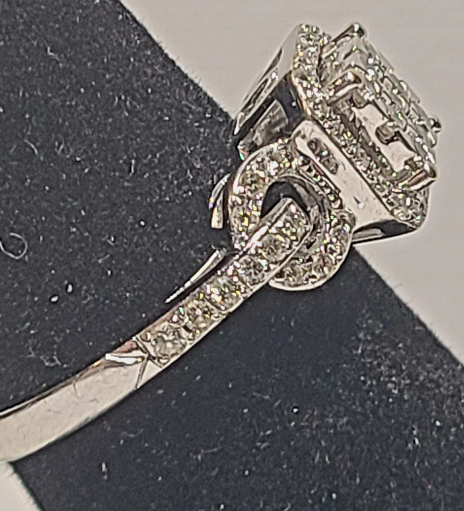 50 Karat Halo-Diamant-Cluster-Ring 14K Weißgold (Rundschliff)