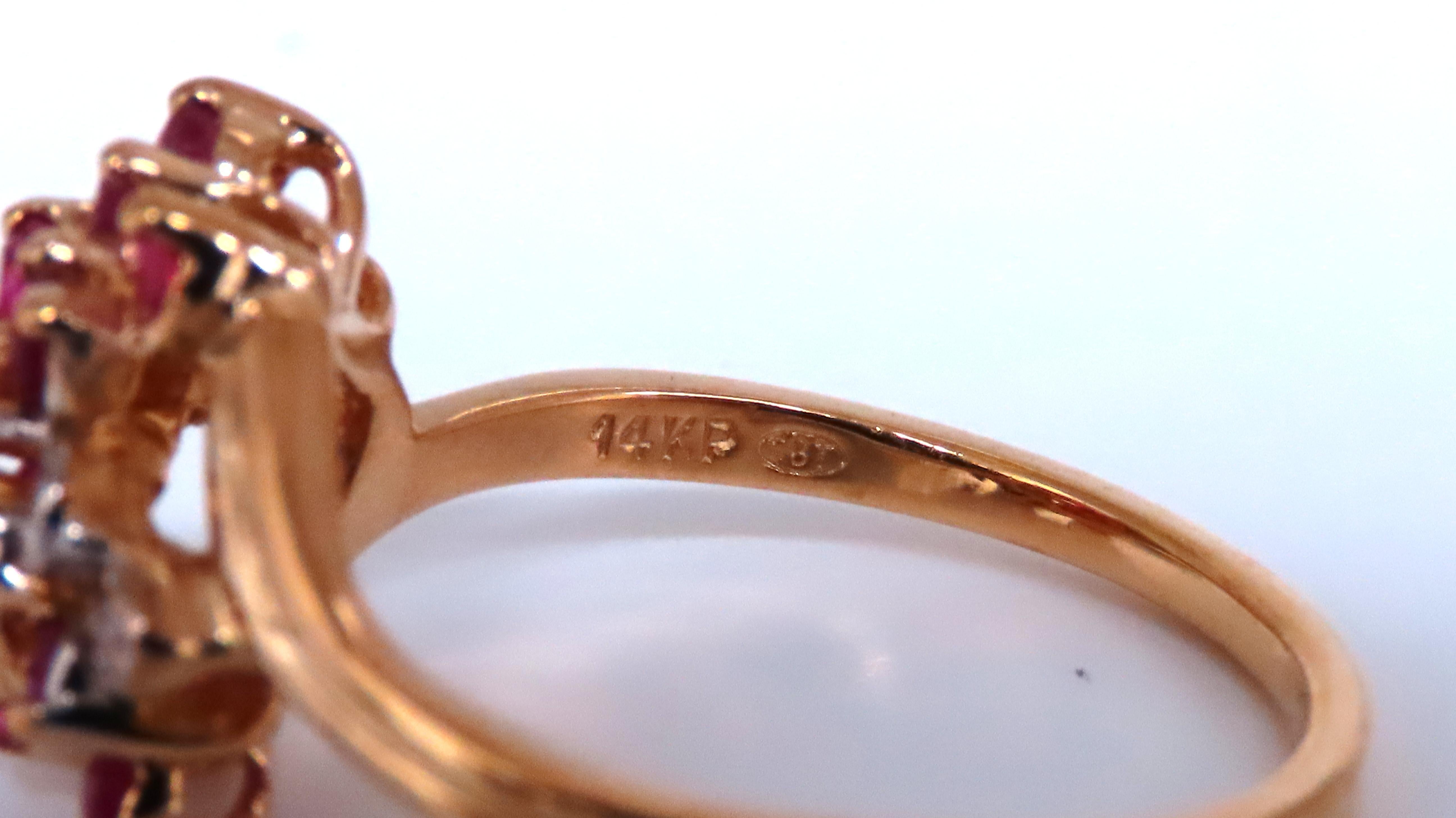 Anello da cocktail con diamante e rubino naturale da .50ct in oro 14kt 67121 In condizioni Nuovo in vendita a New York, NY