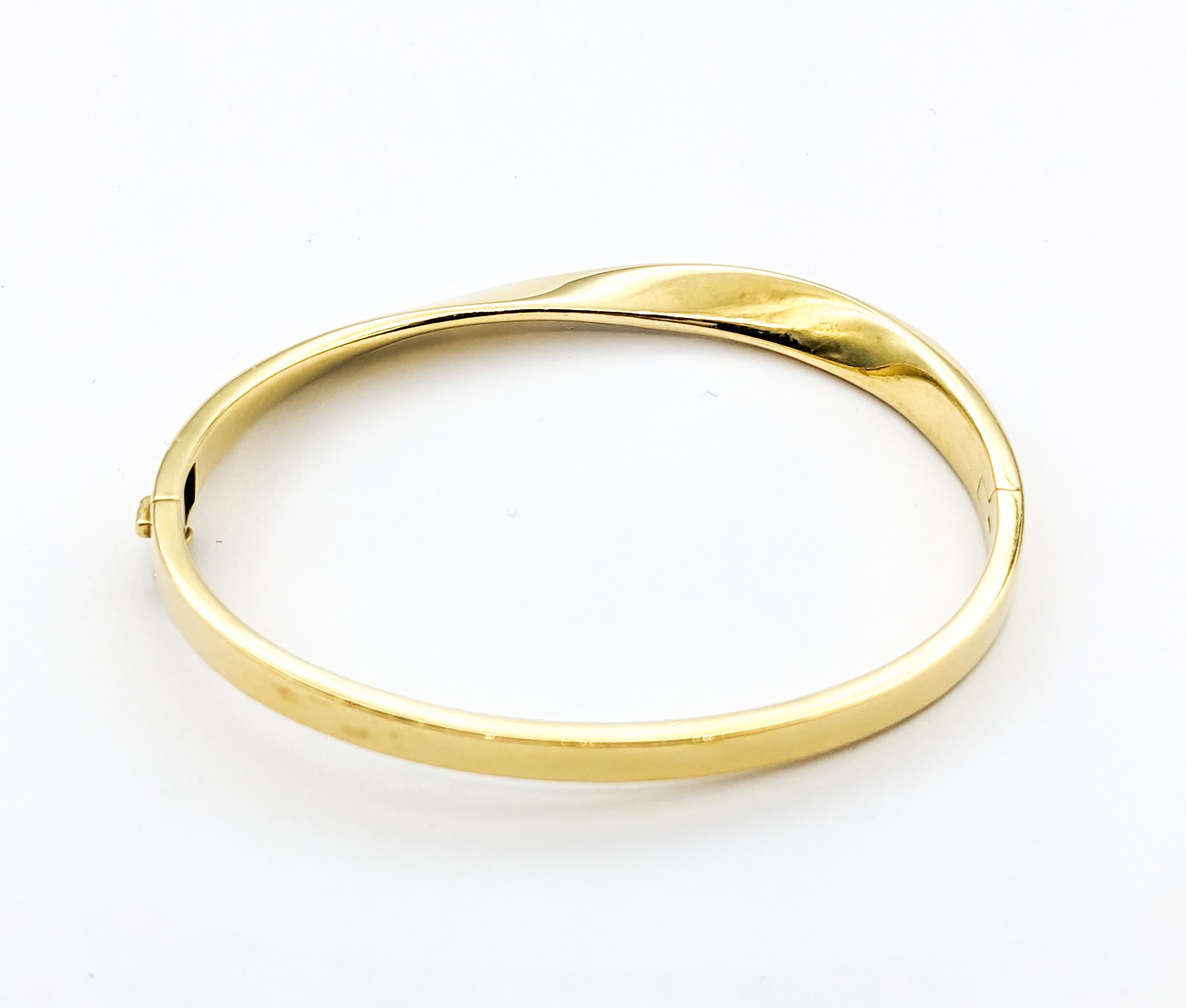 Contemporary .50ctw Diamond Bracelet In Yellow Gold For Sale