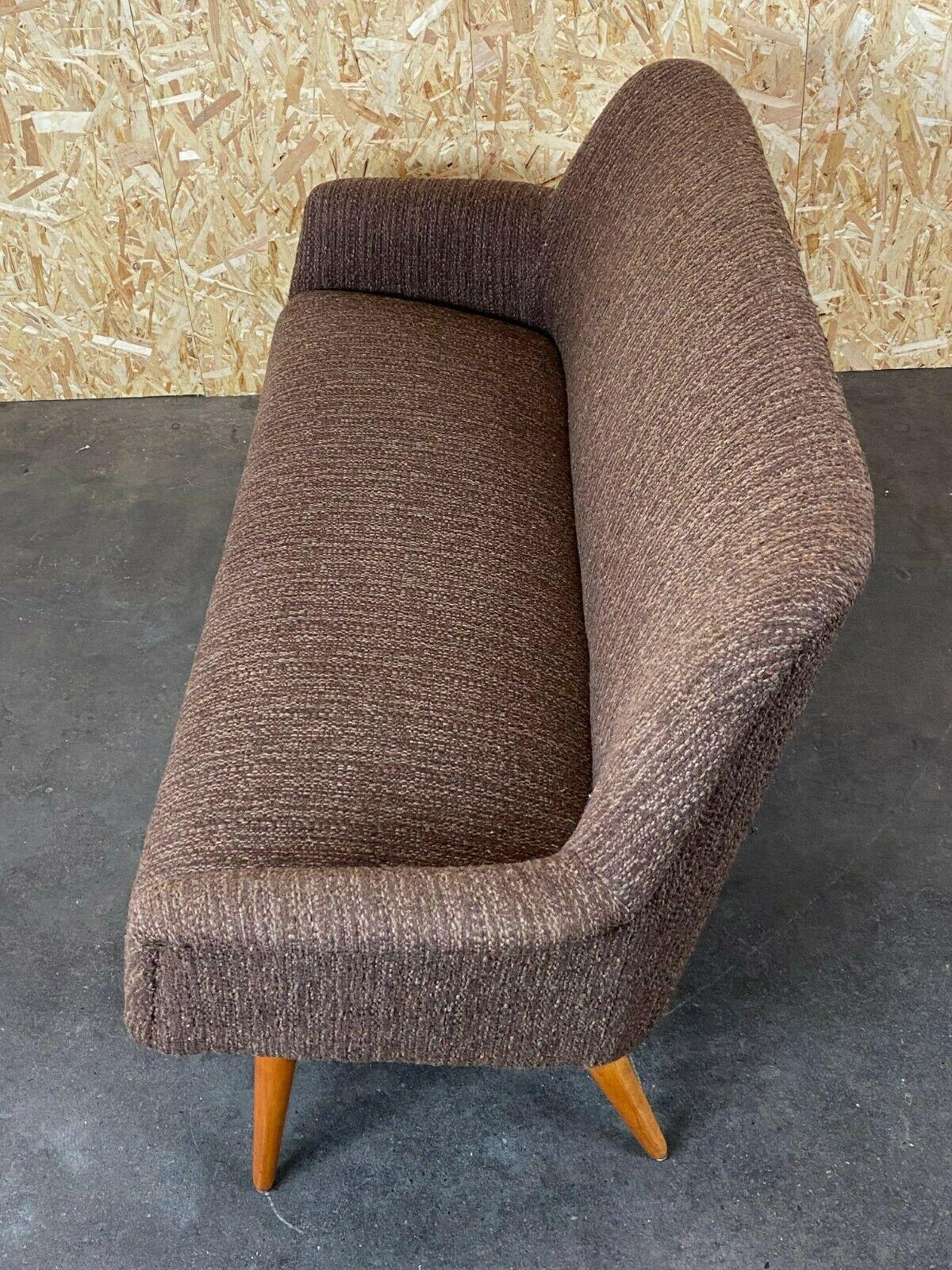50er- und 60er-Jahre Cocktail Sofa Couch Mid-Century-Tisch-Ära Design im Angebot 2
