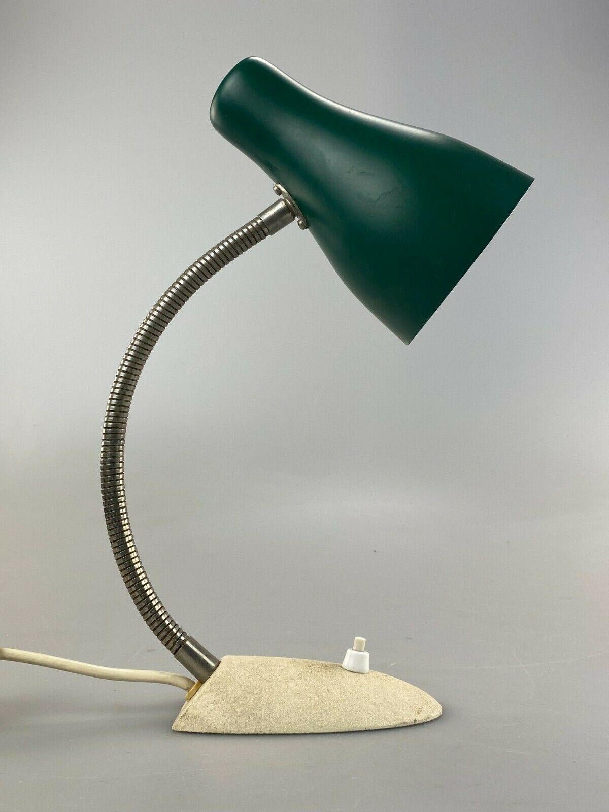 50s 60s Lamp light table lamp desk lamp Bauhaus design 60s

Object: table lamp

Manufacturer:

Condition: good

Age: around 1960-1970

Dimensions:

21cm x 11cm x 36cm

Other notes:

The pictures serve as part of the