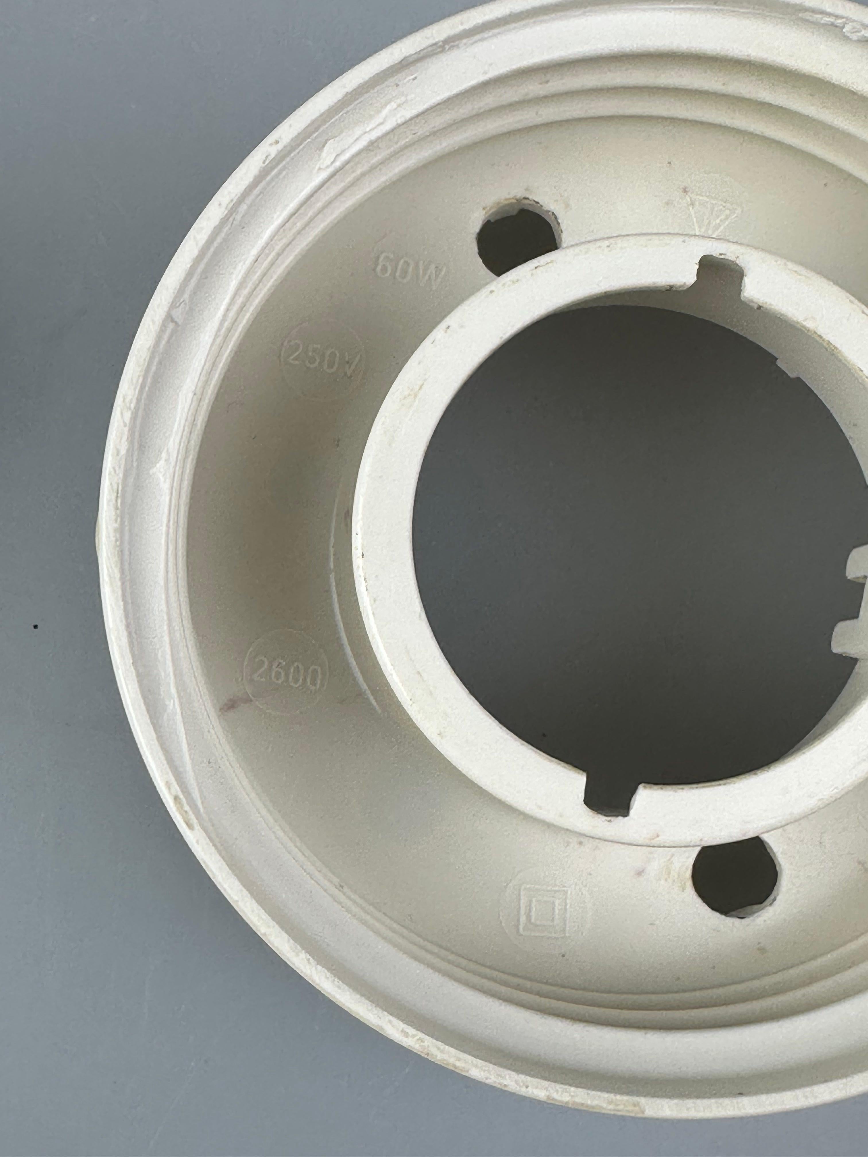 50s 60s lámpara lámpara de pared lámpara de bodega plástico y cristal Bauhaus en venta 7