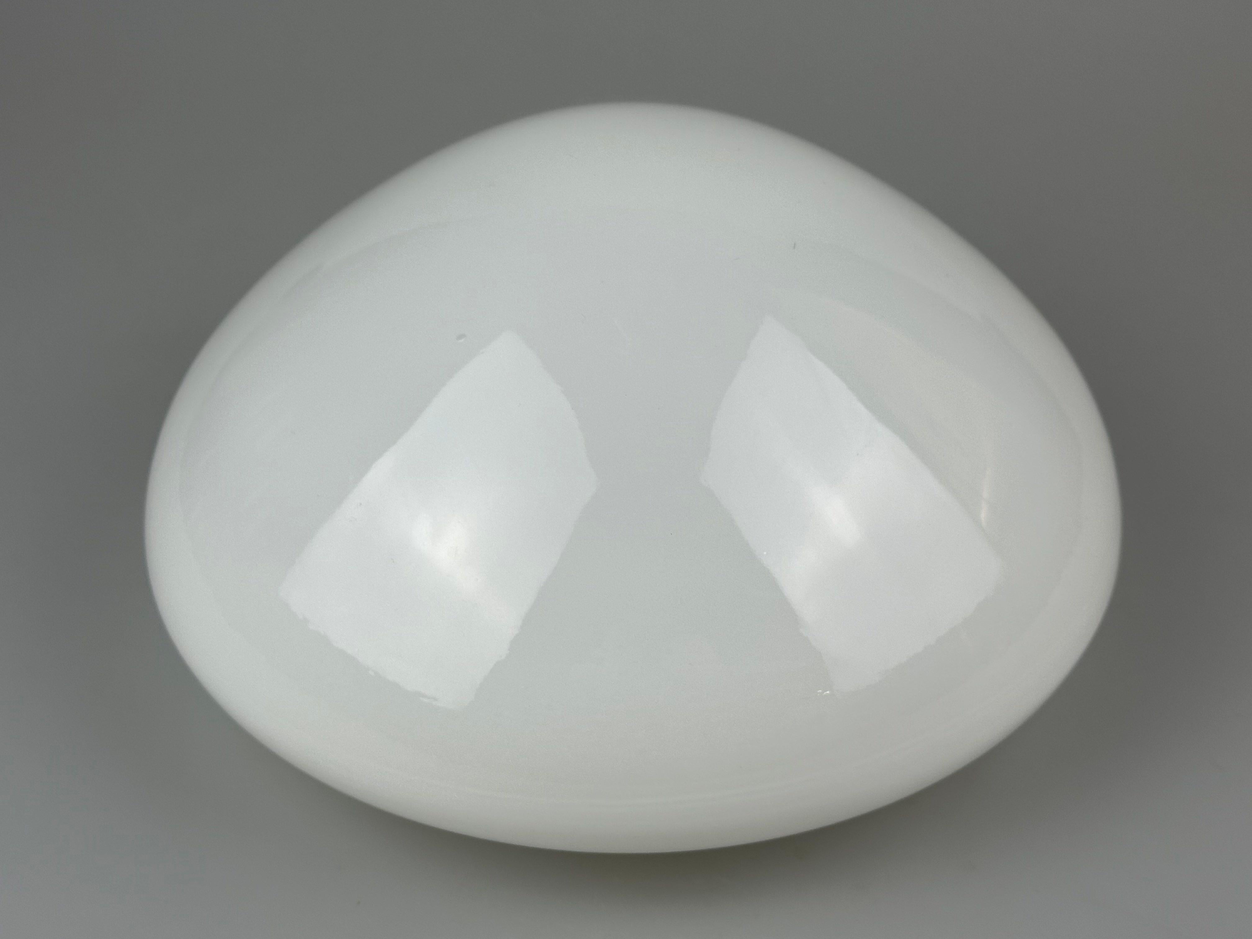 Lampe murale 50s 60s plafonnier en céramique par Wilhelm Wagenfeld pour Lindner 

Objet : lampe murale

Fabricant : Lindner

Condit : bon

Âge : environ 1960-1970

Dimensions :

Diamètre = 30 cm
Hauteur = 20cm

Matériau : verre, céramique

Autres
