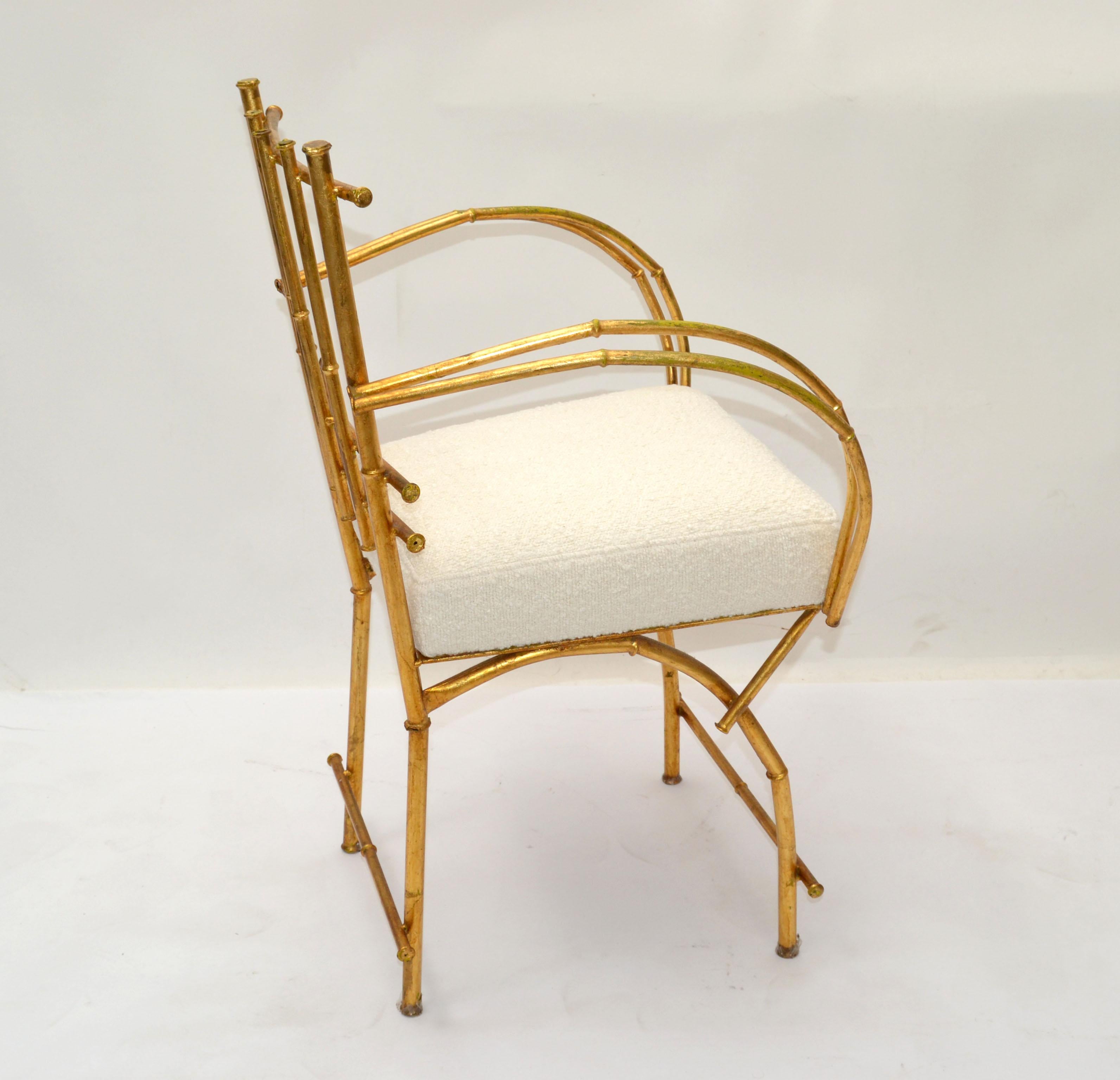 Amerikanischer vergoldeter Kunstbambus-Metallstuhl aus den 50er Jahren / Waschtischstuhl Hollywood Regency Boucl  (amerikanisch) im Angebot