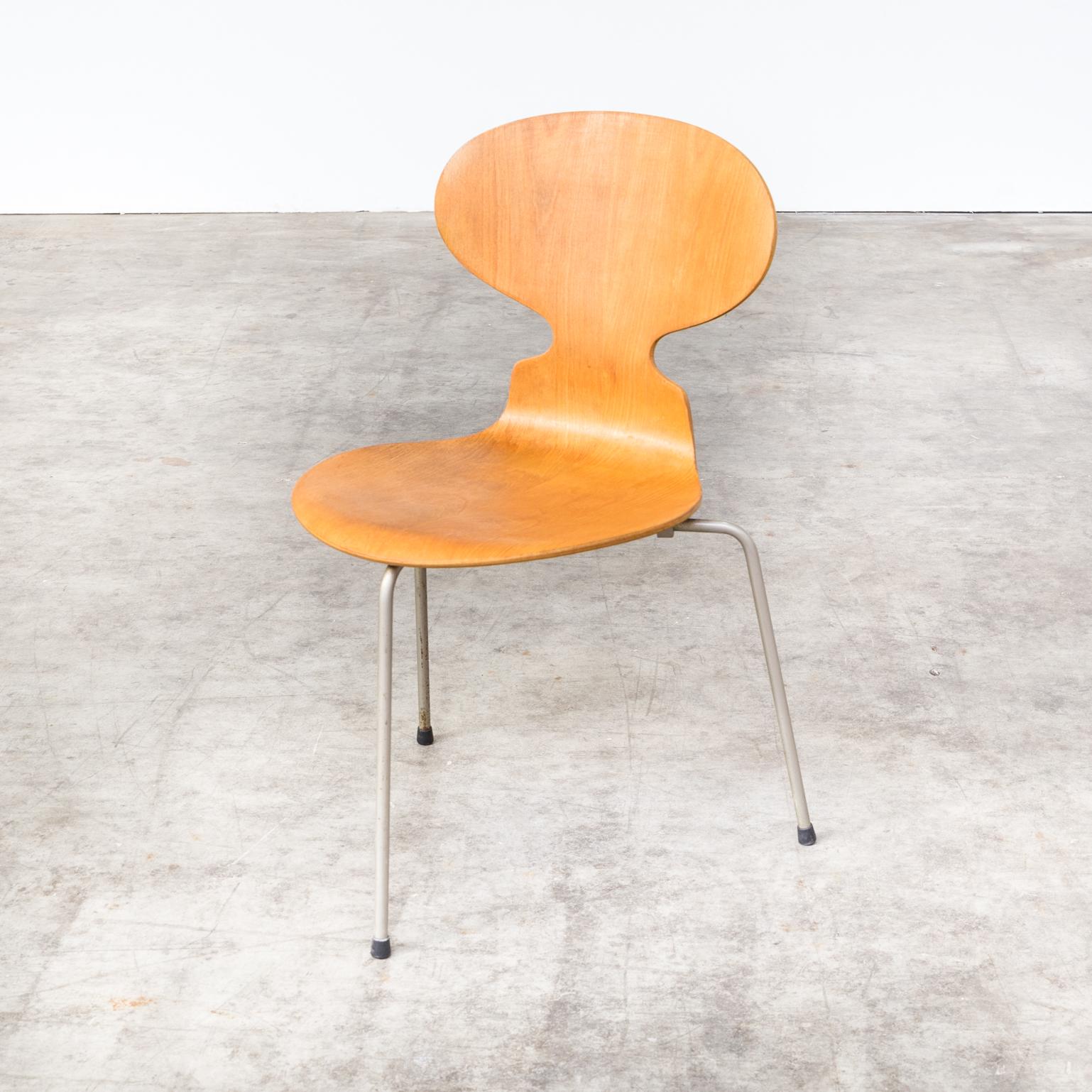 Arne Jacobsen Plywood Original ‘Model 3100 Ant’ Chair for Fritz Hanzen, Set of 4 For Sale 4