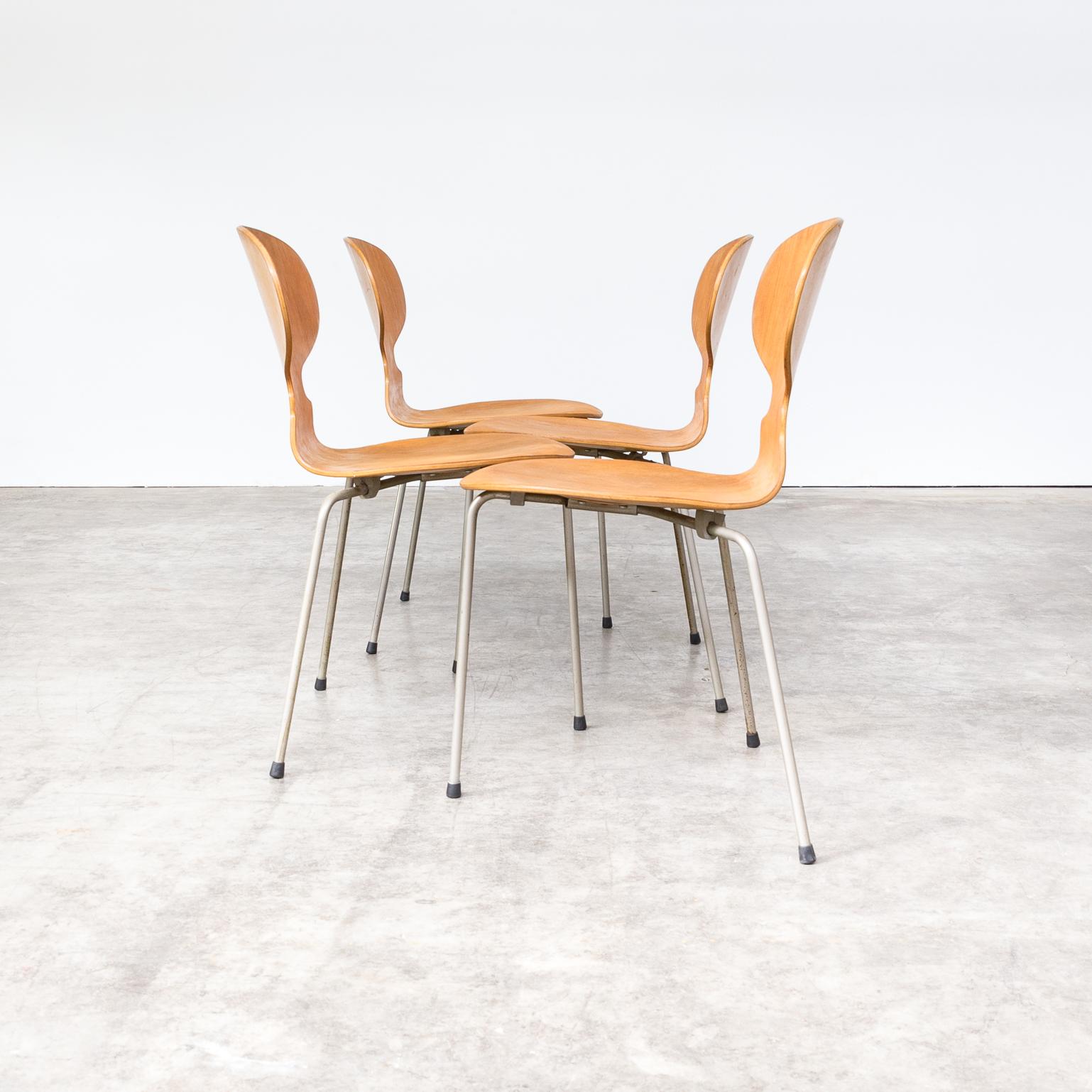 Arne Jacobsen Plywood Original ‘Model 3100 Ant’ Chair for Fritz Hanzen, Set of 4 For Sale 8