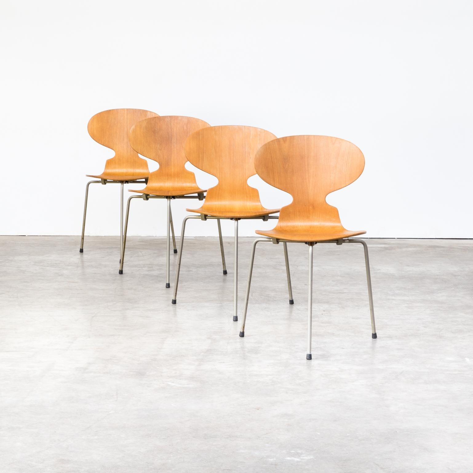 1950s Arne Jacobsen plywood original ‘model 3100 Ant’ chair for Fritz Hanzen set of 4. Arne Jacobsen originally designed the Ant stackable chairs for the canteen at Danish healthcare company 'Novo Nordisk'. Tripod and later with four legs. Design