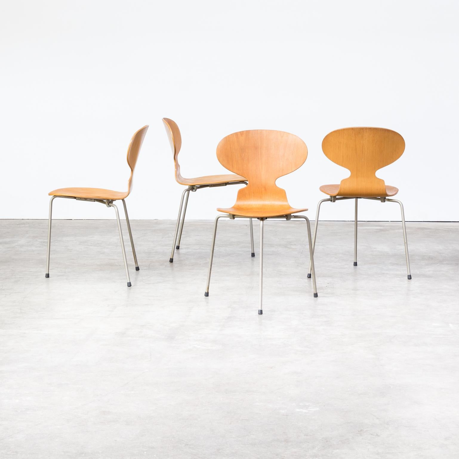 Danish Arne Jacobsen Plywood Original ‘Model 3100 Ant’ Chair for Fritz Hanzen, Set of 4 For Sale