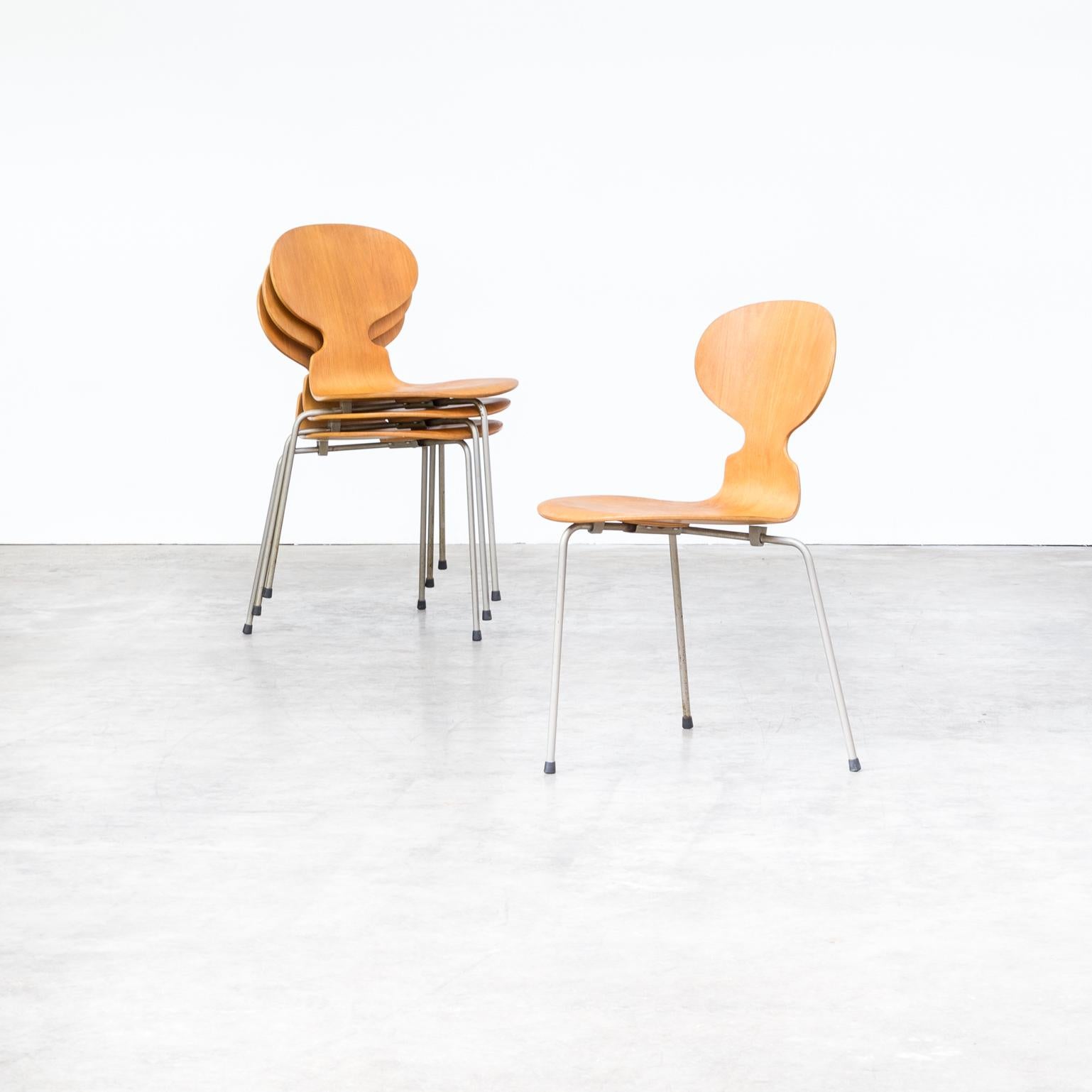 Arne Jacobsen Plywood Original ‘Model 3100 Ant’ Chair for Fritz Hanzen, Set of 4 In Good Condition For Sale In Amstelveen, Noord