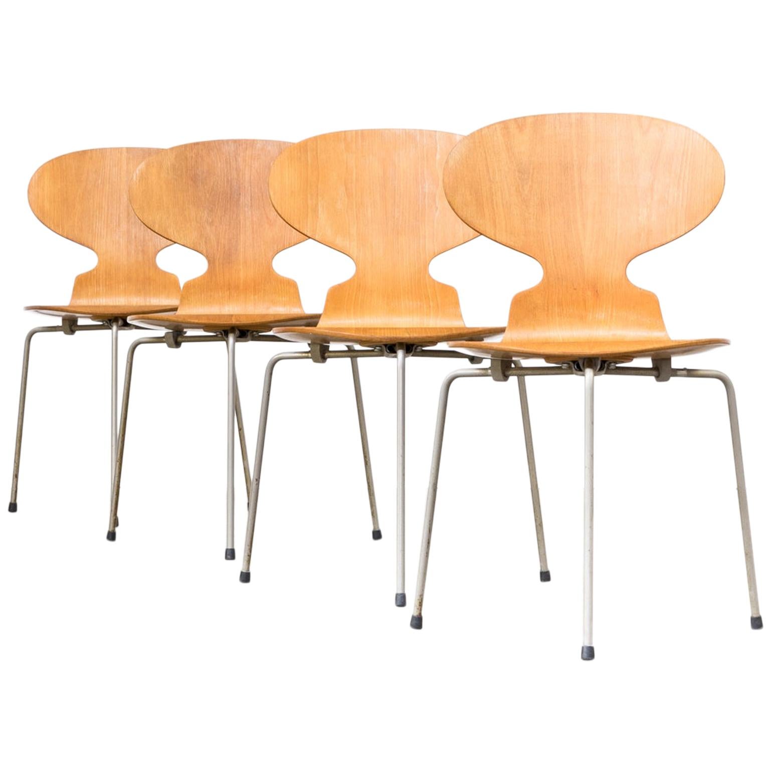 Arne Jacobsen Plywood Original ‘Model 3100 Ant’ Chair for Fritz Hanzen, Set of 4 For Sale