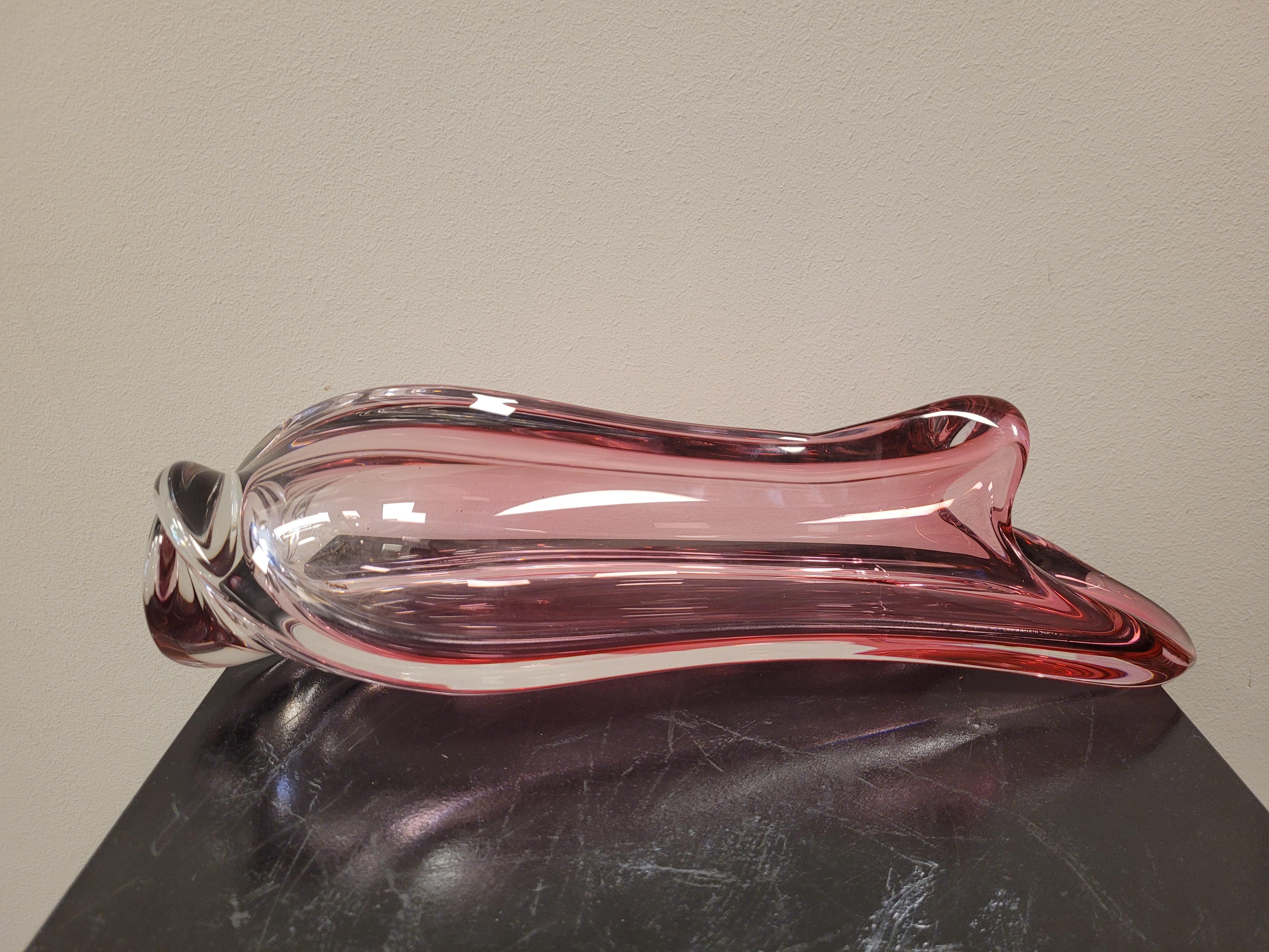 Fin du 20e siècle Grand vase en cristal rose signé Val Saint Lambert, Belgique, années 50 en vente